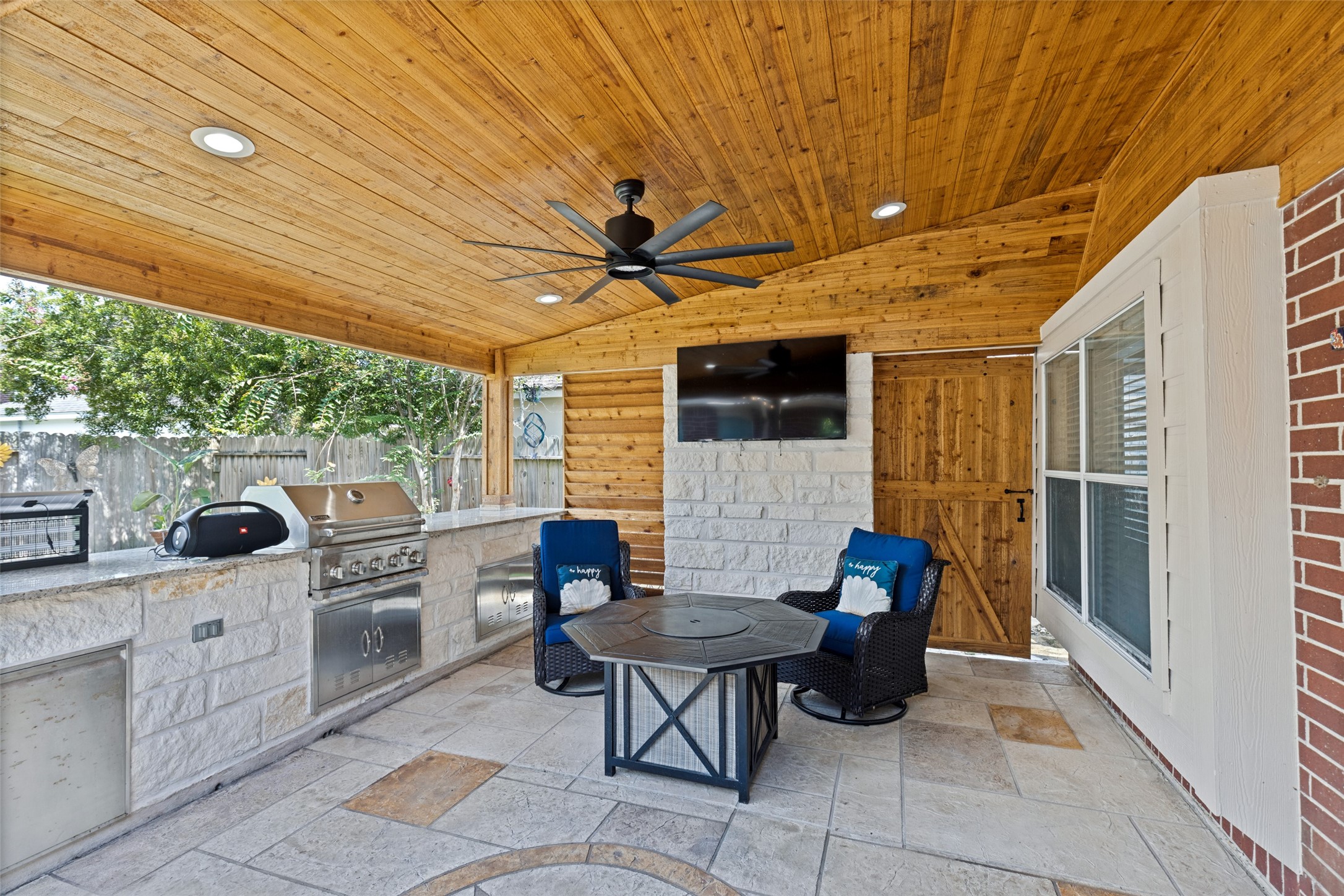 2913 Autumn Creek Drive Property Photo 17