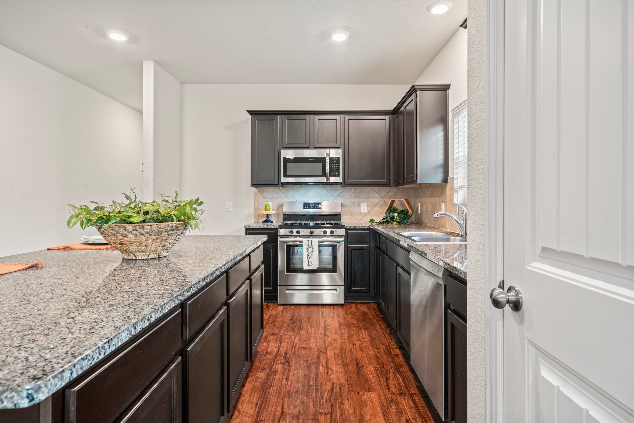 15931 Tug Court Property Photo 6