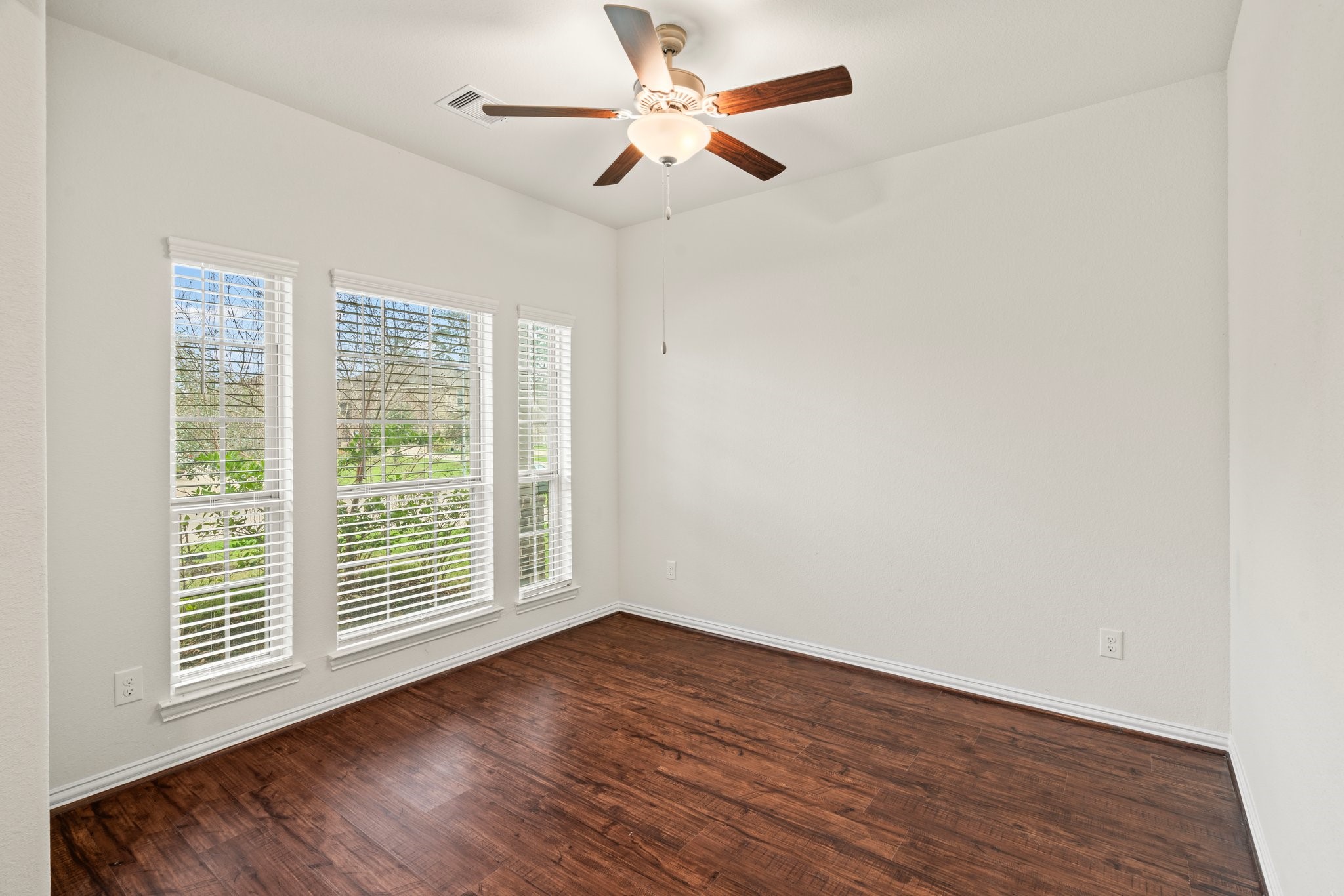 15931 Tug Court Property Photo 7
