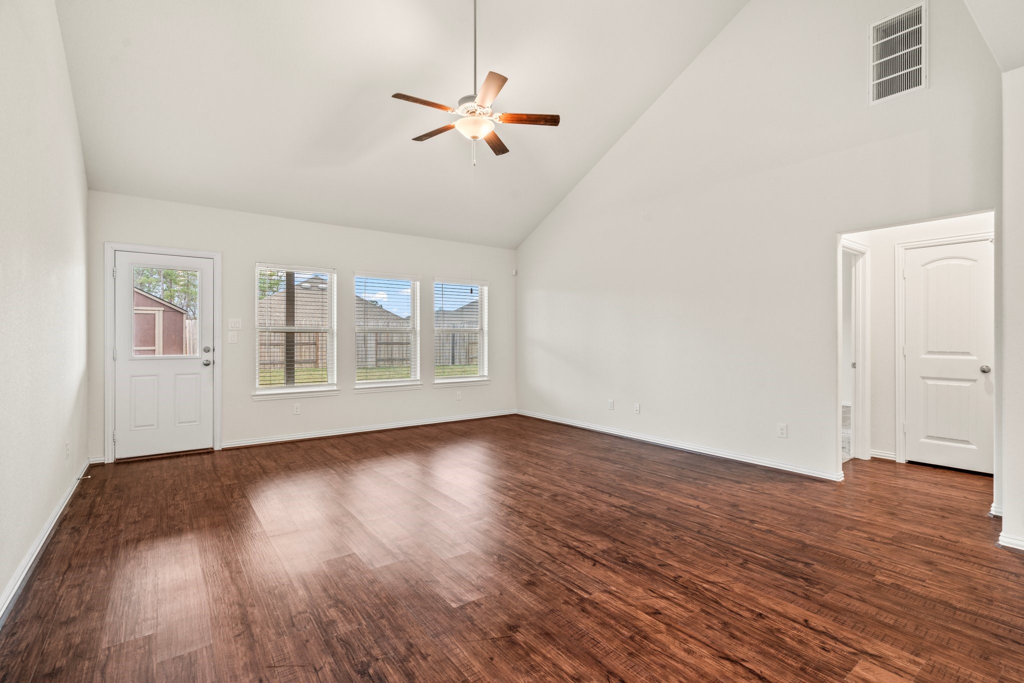 15931 Tug Court Property Photo 9