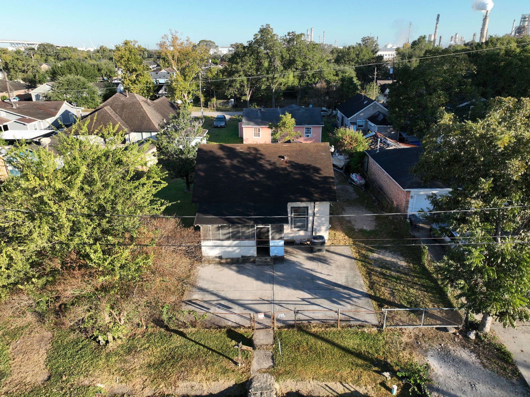 9429 E Avenue H Property Photo 1