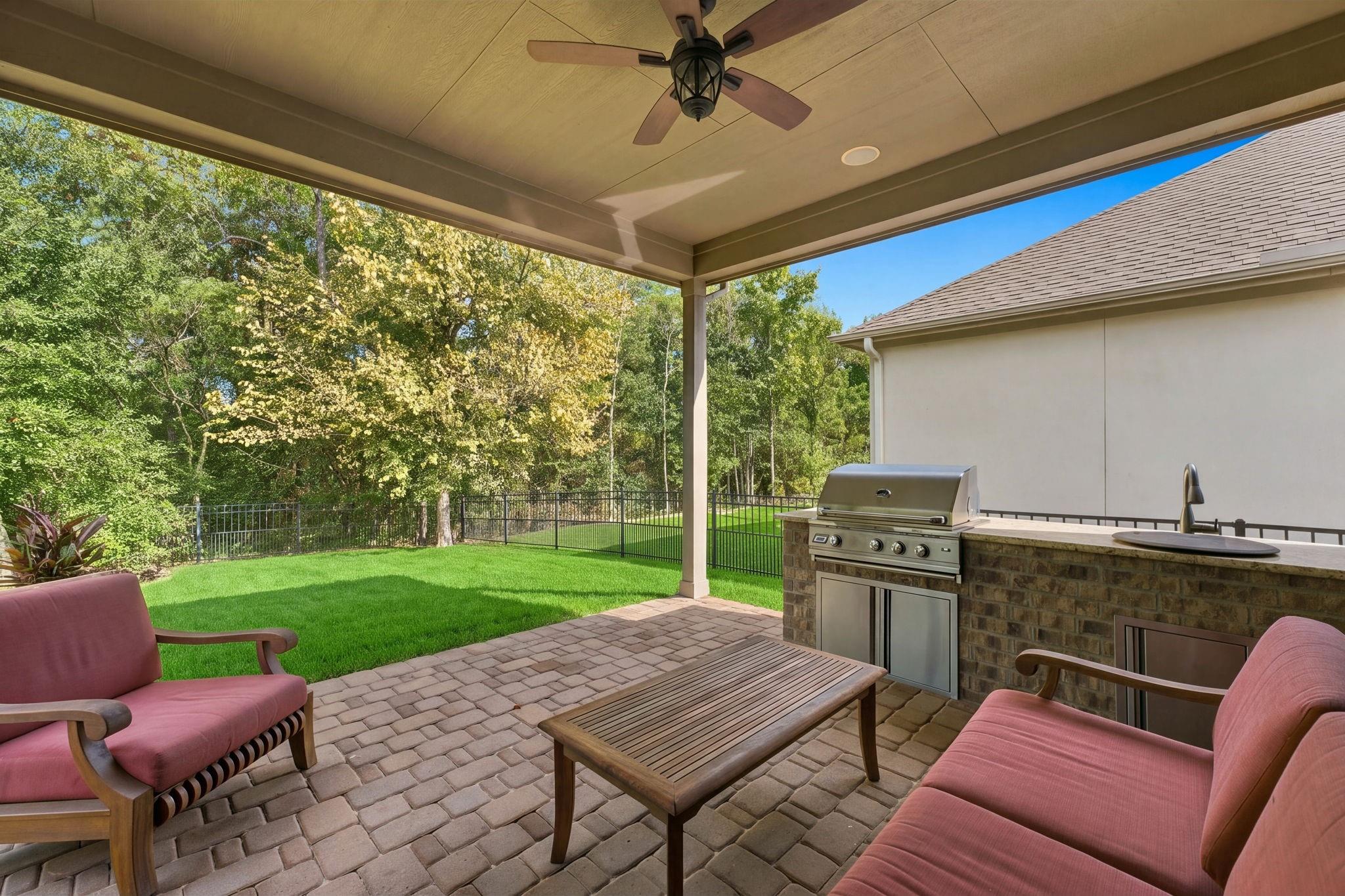 236 Appaloosa Court, The Woodlands Tx 77382 Property Photo 3