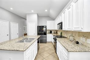 13115 Baron Hollow Court Property Photo 3