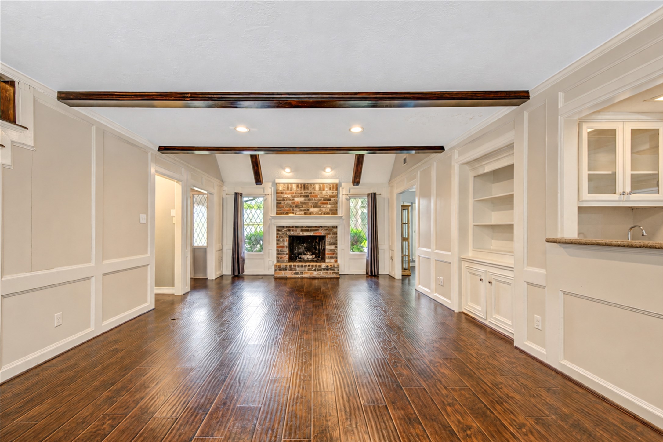 20610 Laurel Lock Drive Property Photo 9