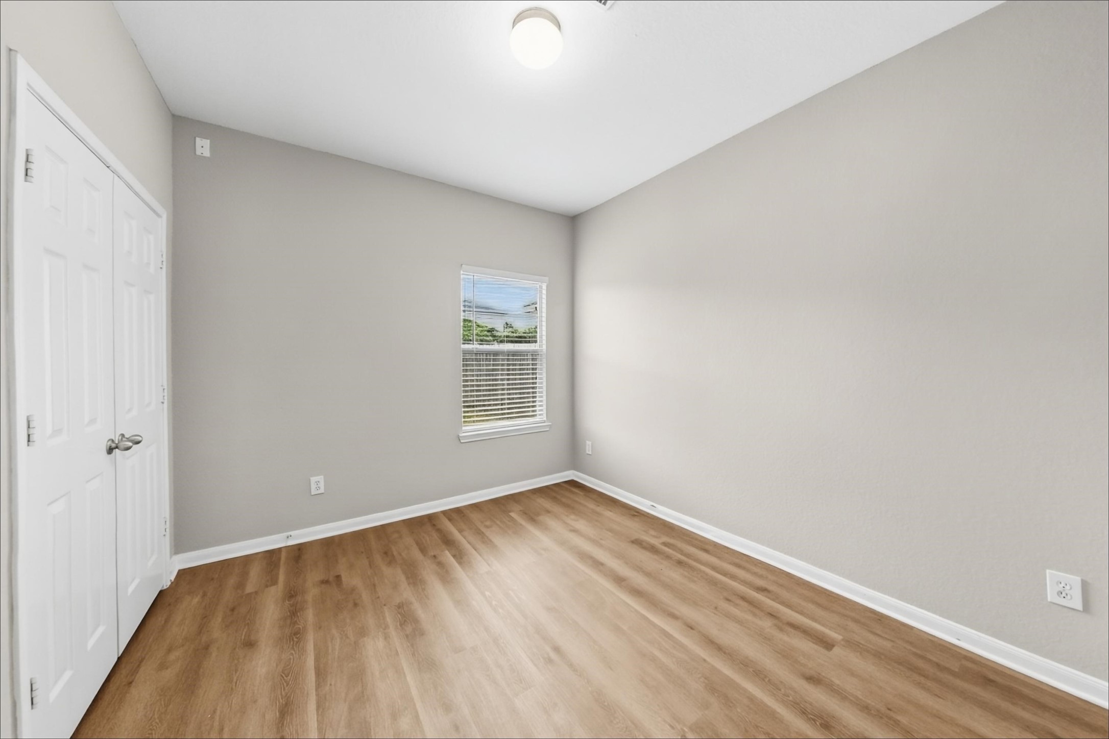 12926 Pine Meadows Street Property Photo 8