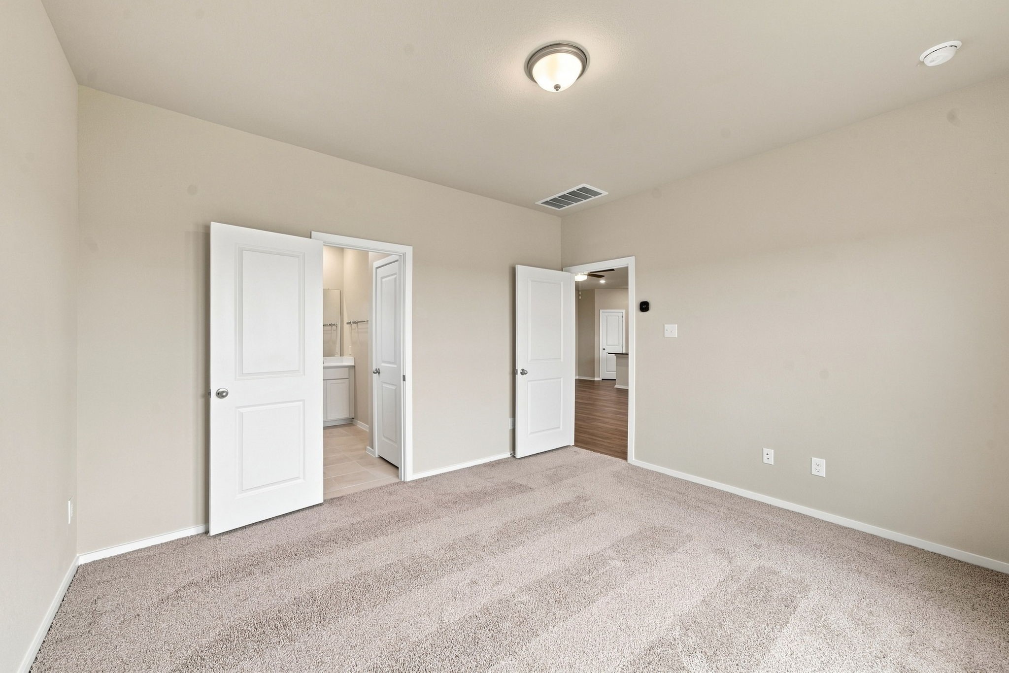 6719 Pebble Bluff Court Property Photo 18