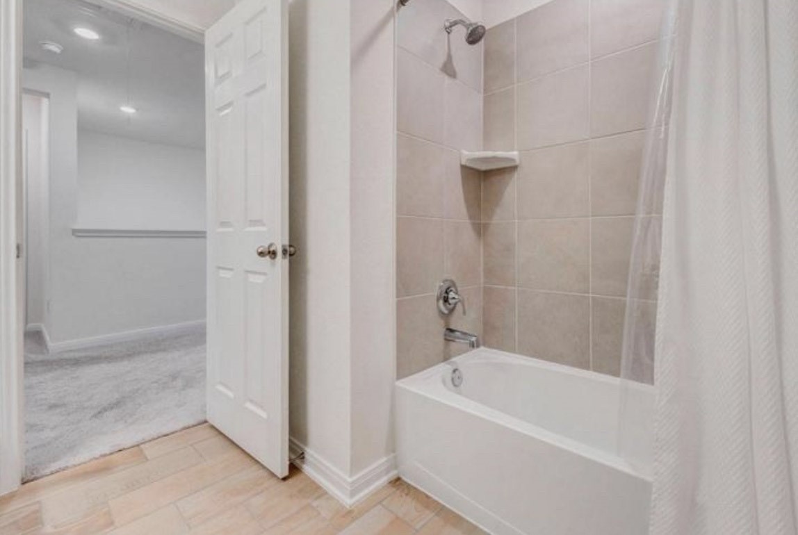 14611 Alderete Drive Property Photo 8