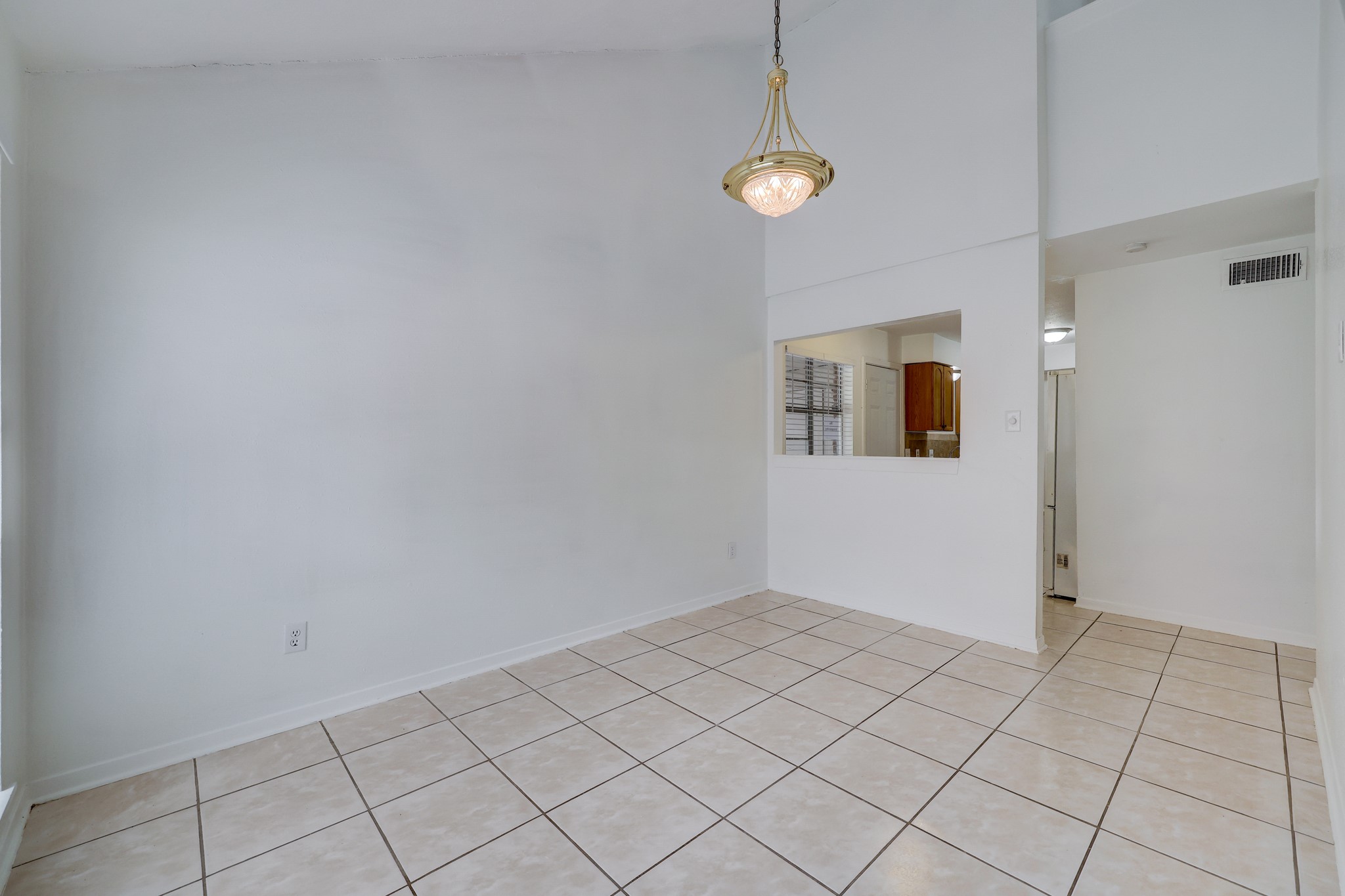 5906 Golden Forest Drive Property Photo 7