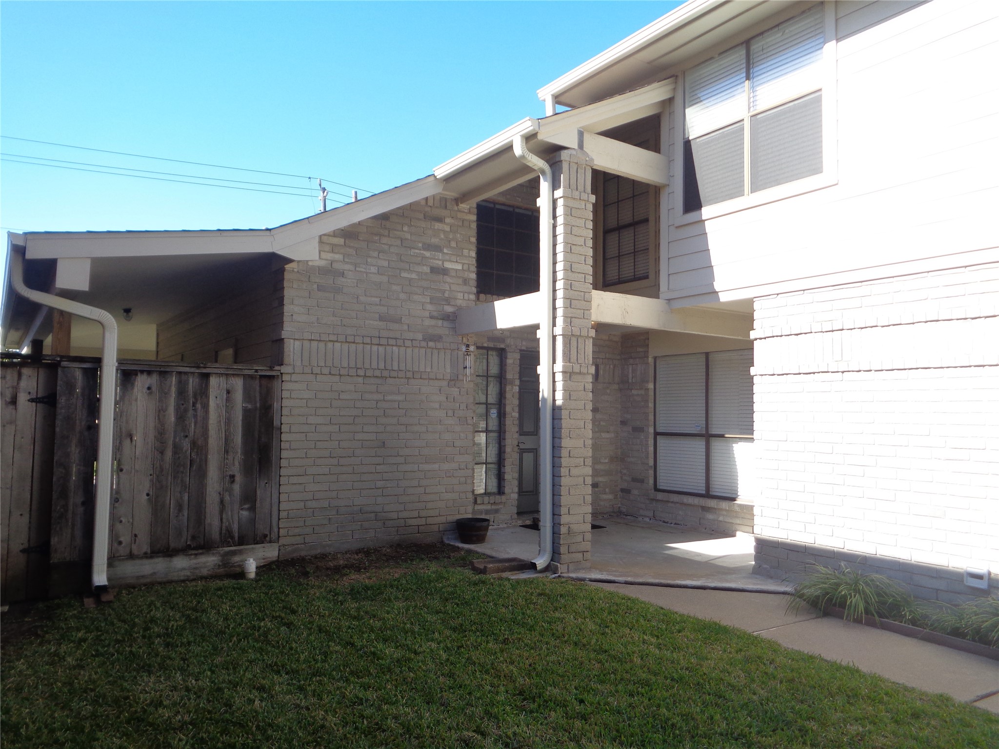 9414 Westacre Place Property Photo 3