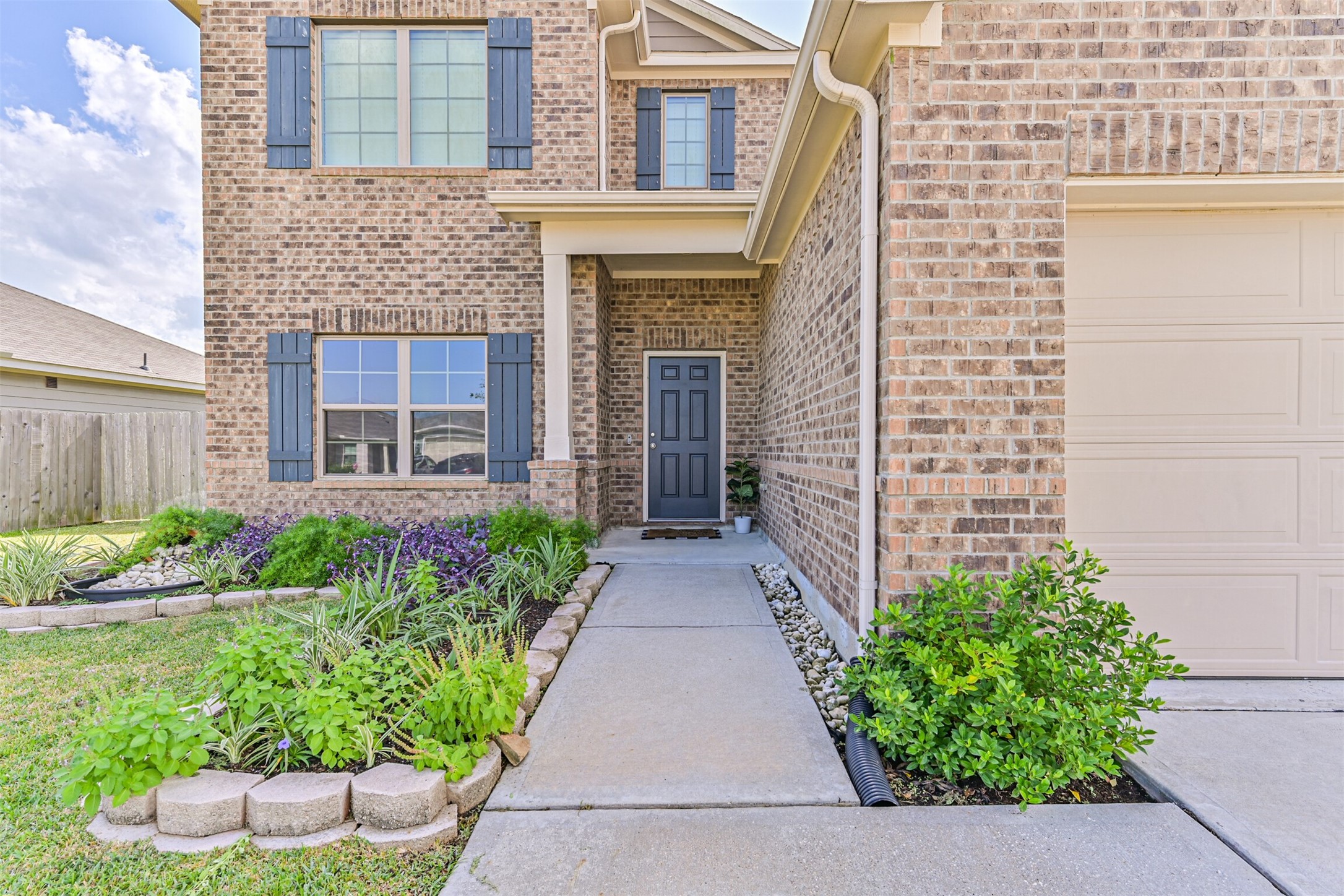 1237 Lancer Leap Drive Property Photo 3