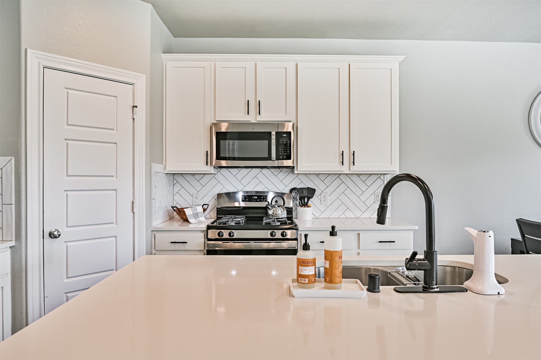 1237 Lancer Leap Drive Property Photo 6