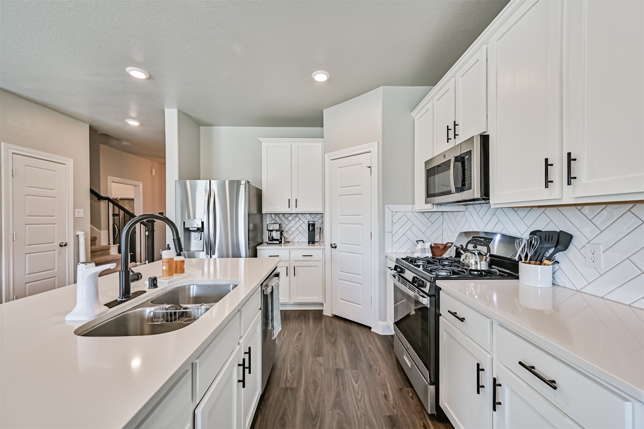 1237 Lancer Leap Drive Property Photo 10