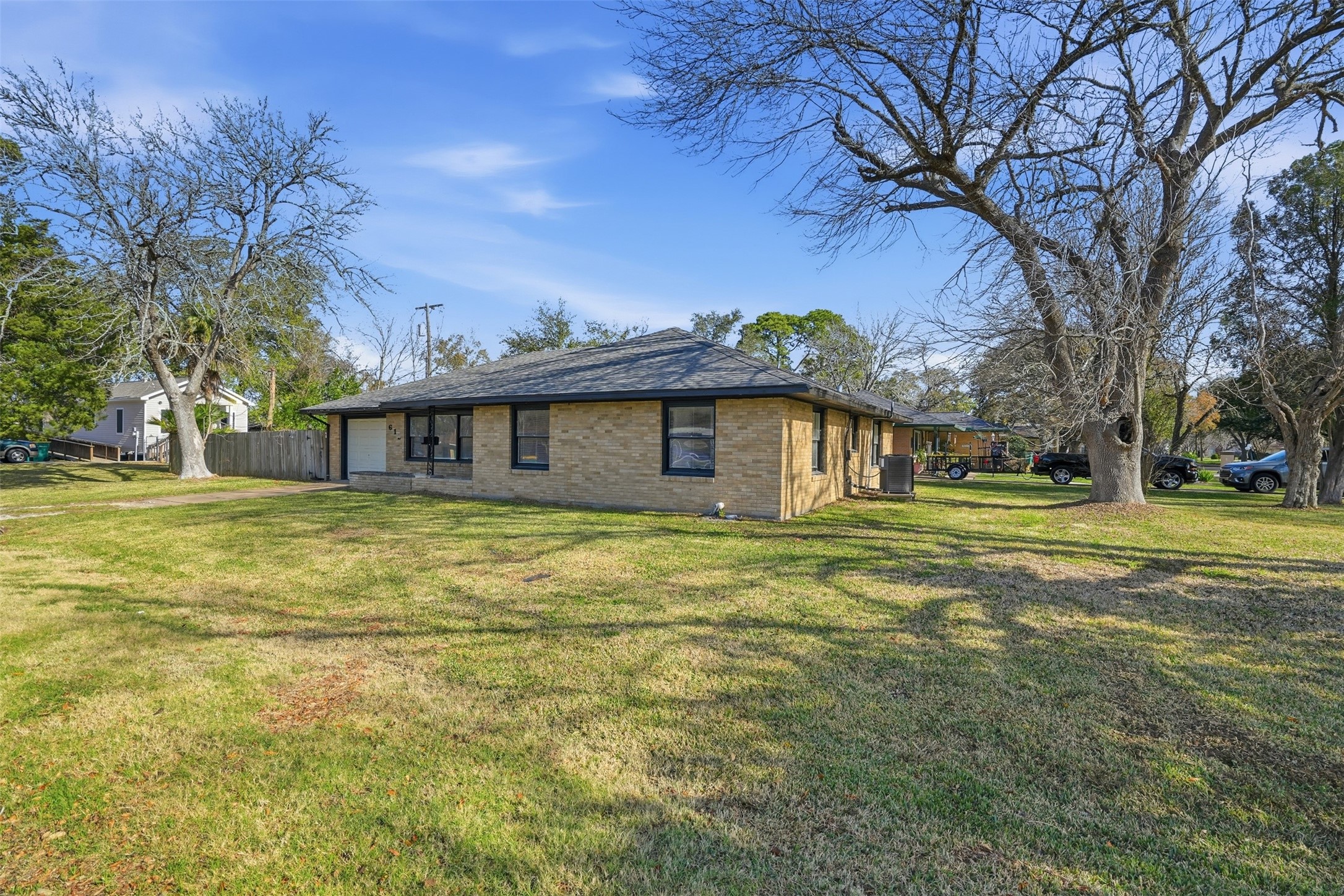 612 Sunset Lane Property Photo 2