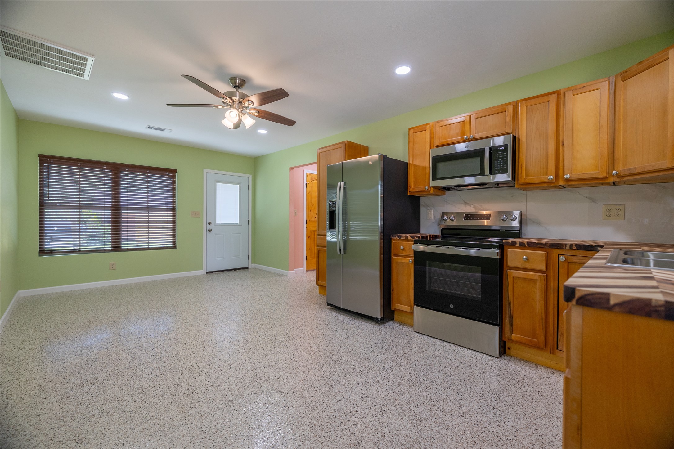 310 State Highway 150 1 Property Photo 15