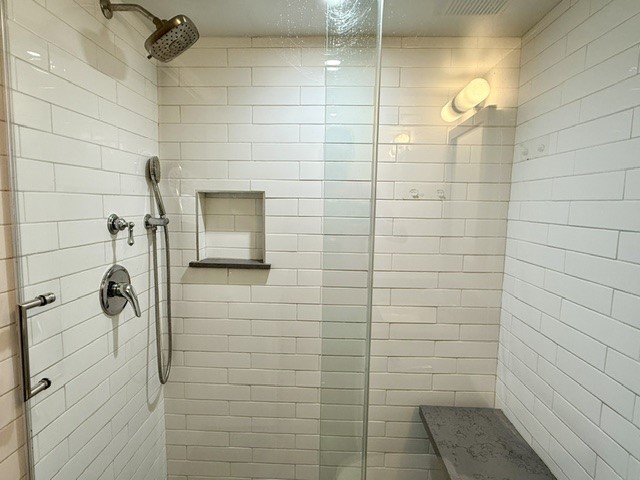 121 E 12th Street 2 Property Photo 14