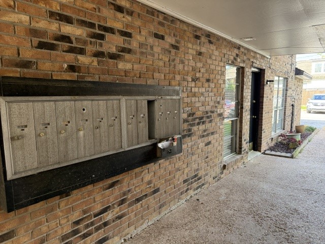 121 E 12th Street 2 Property Photo 17