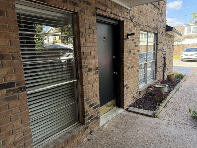 121 E 12th Street 2 Property Photo 18