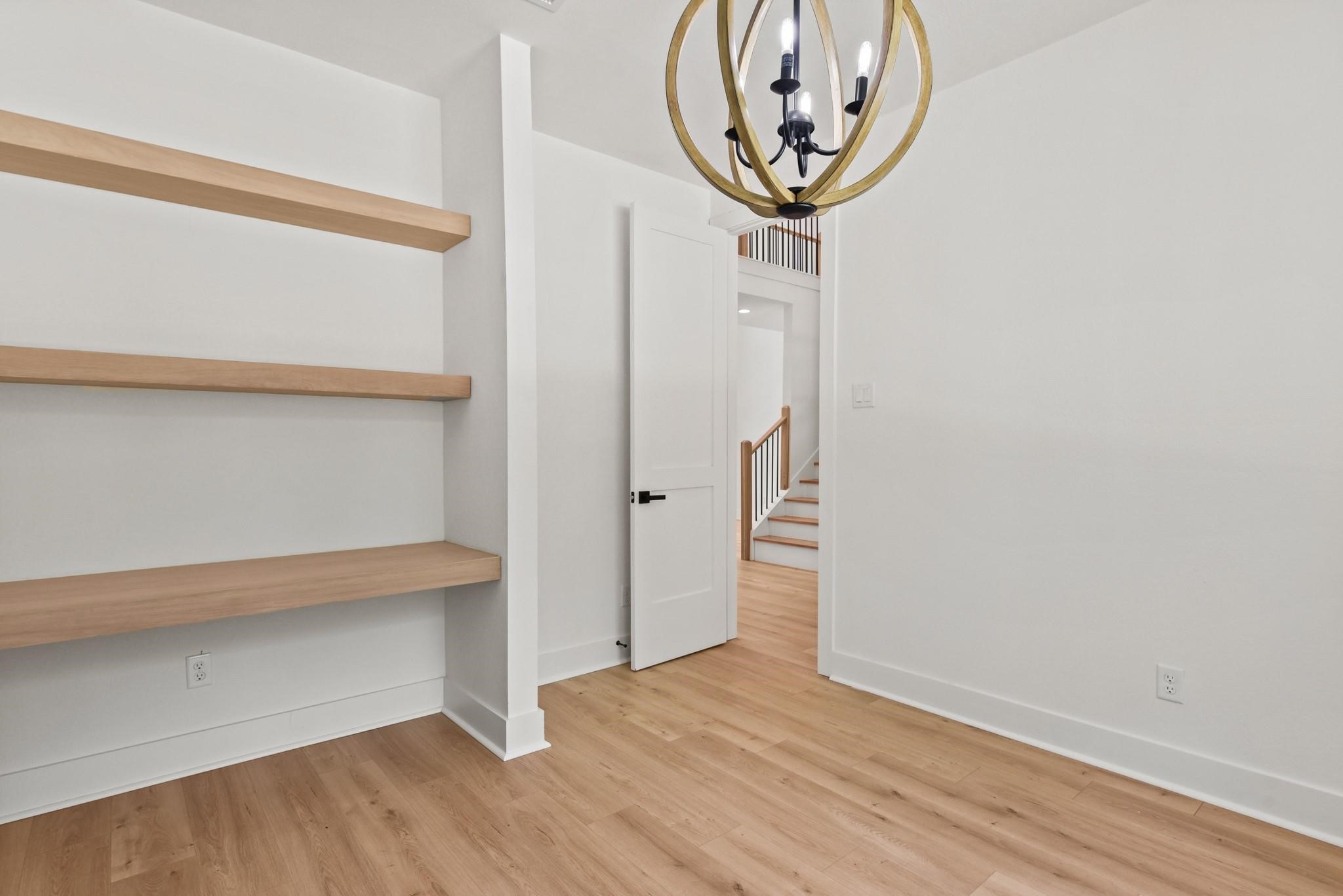 17068 Lively Road Property Photo 13