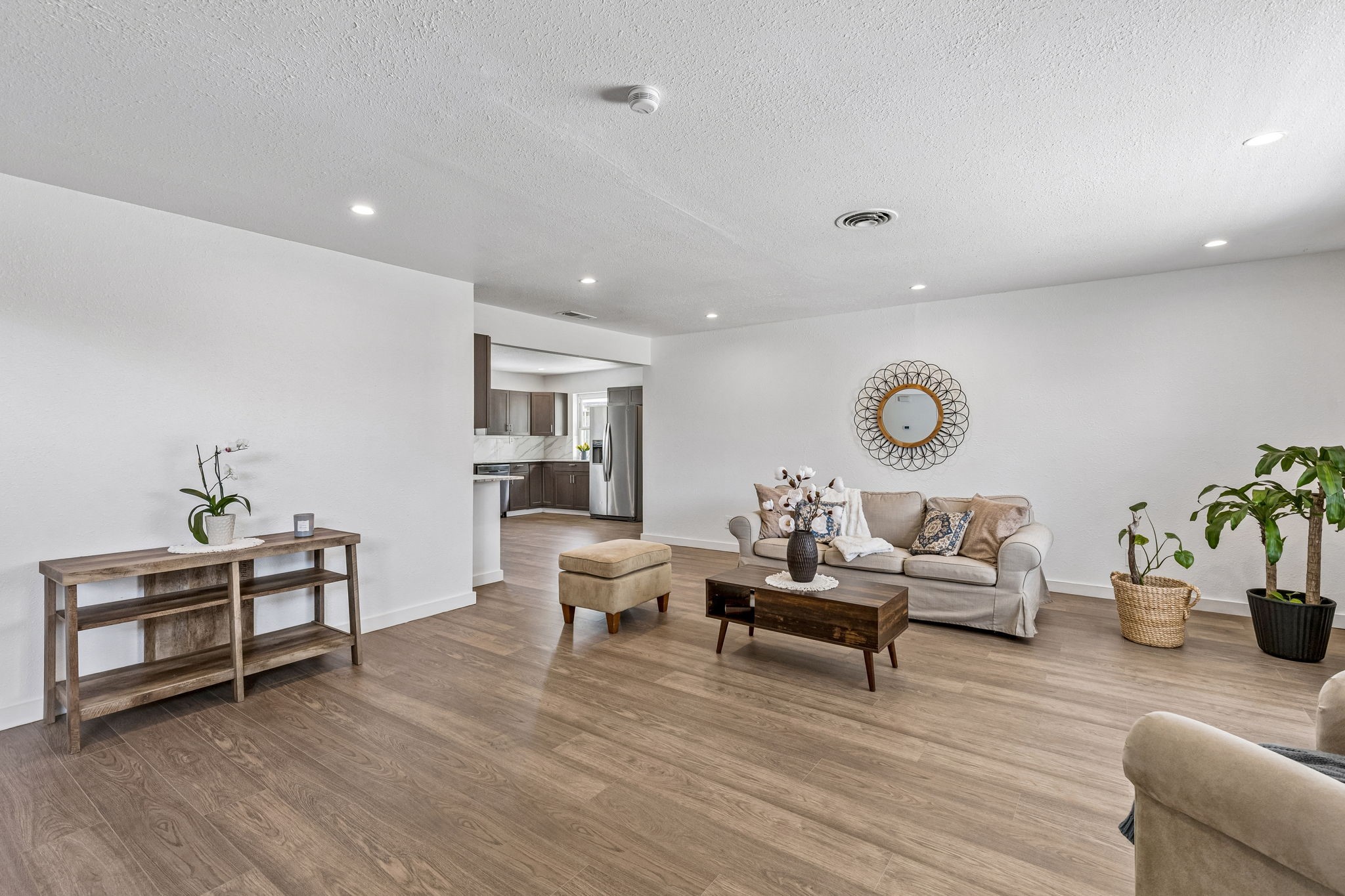 5811 Birchmont Drive Property Photo 4