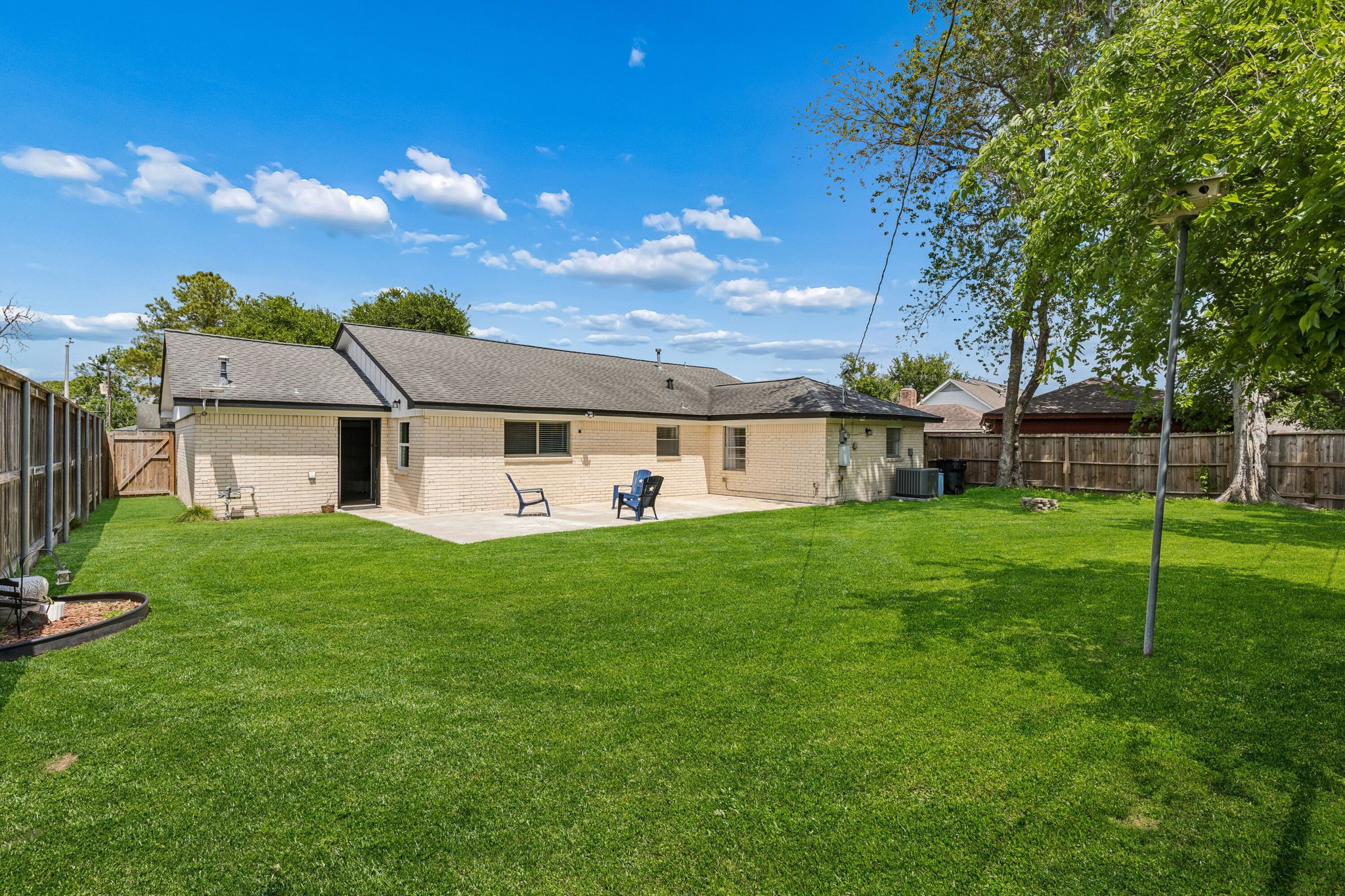 5811 Birchmont Drive Property Photo 14