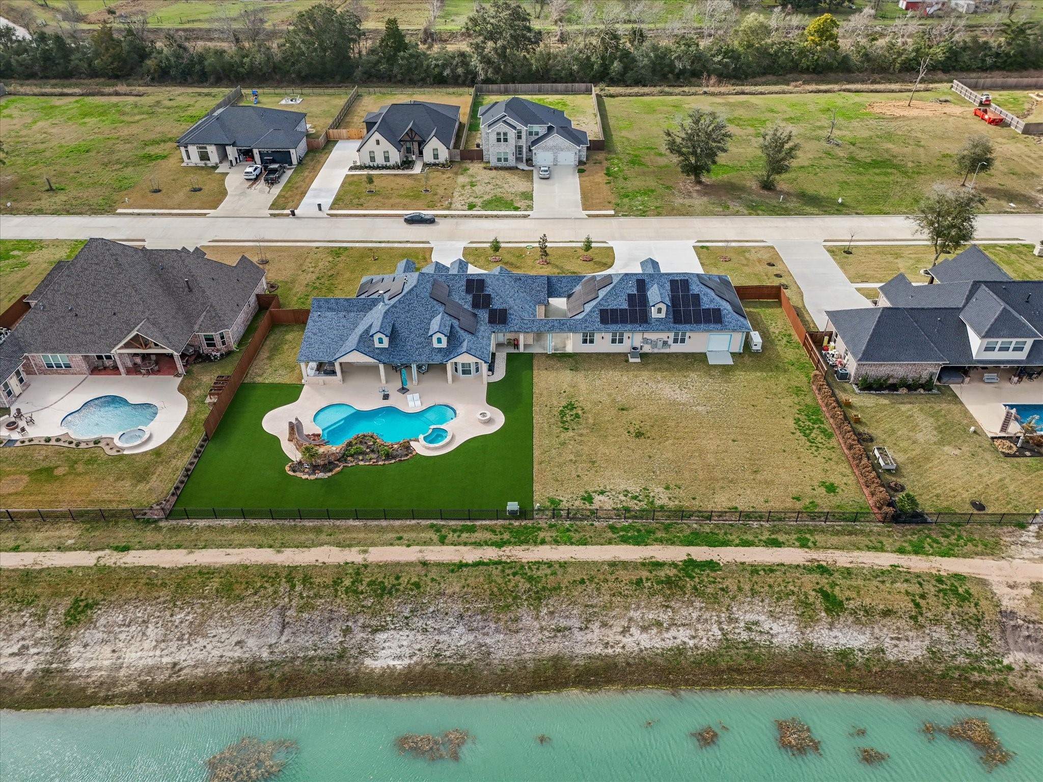 3141 W Tower Circle Property Photo 2