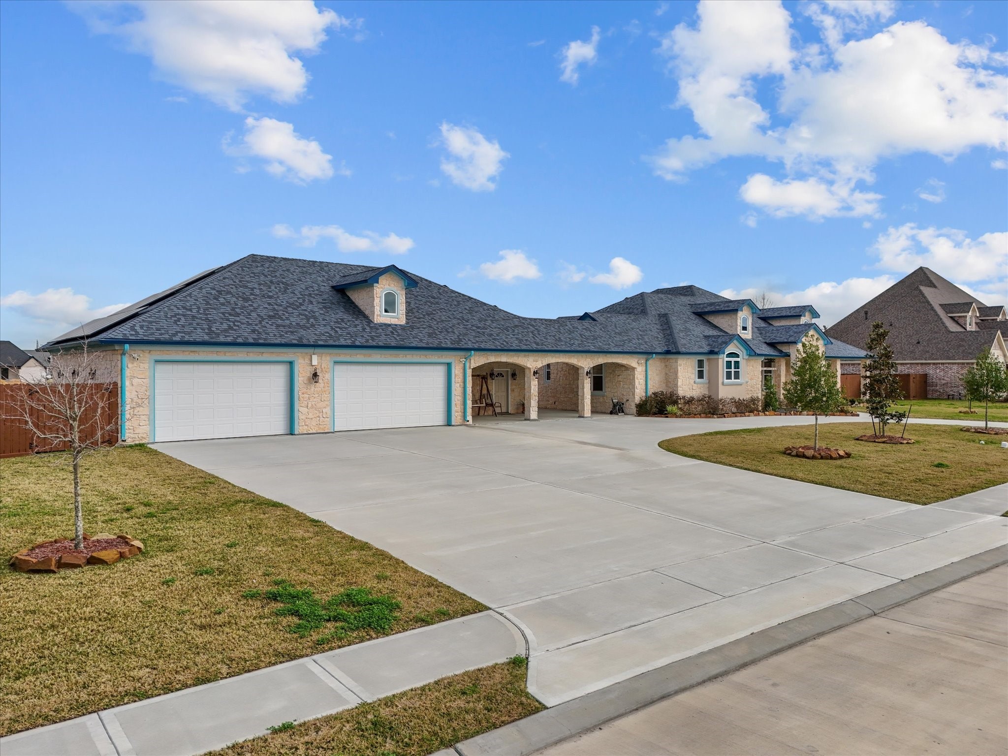 3141 W Tower Circle Property Photo 5