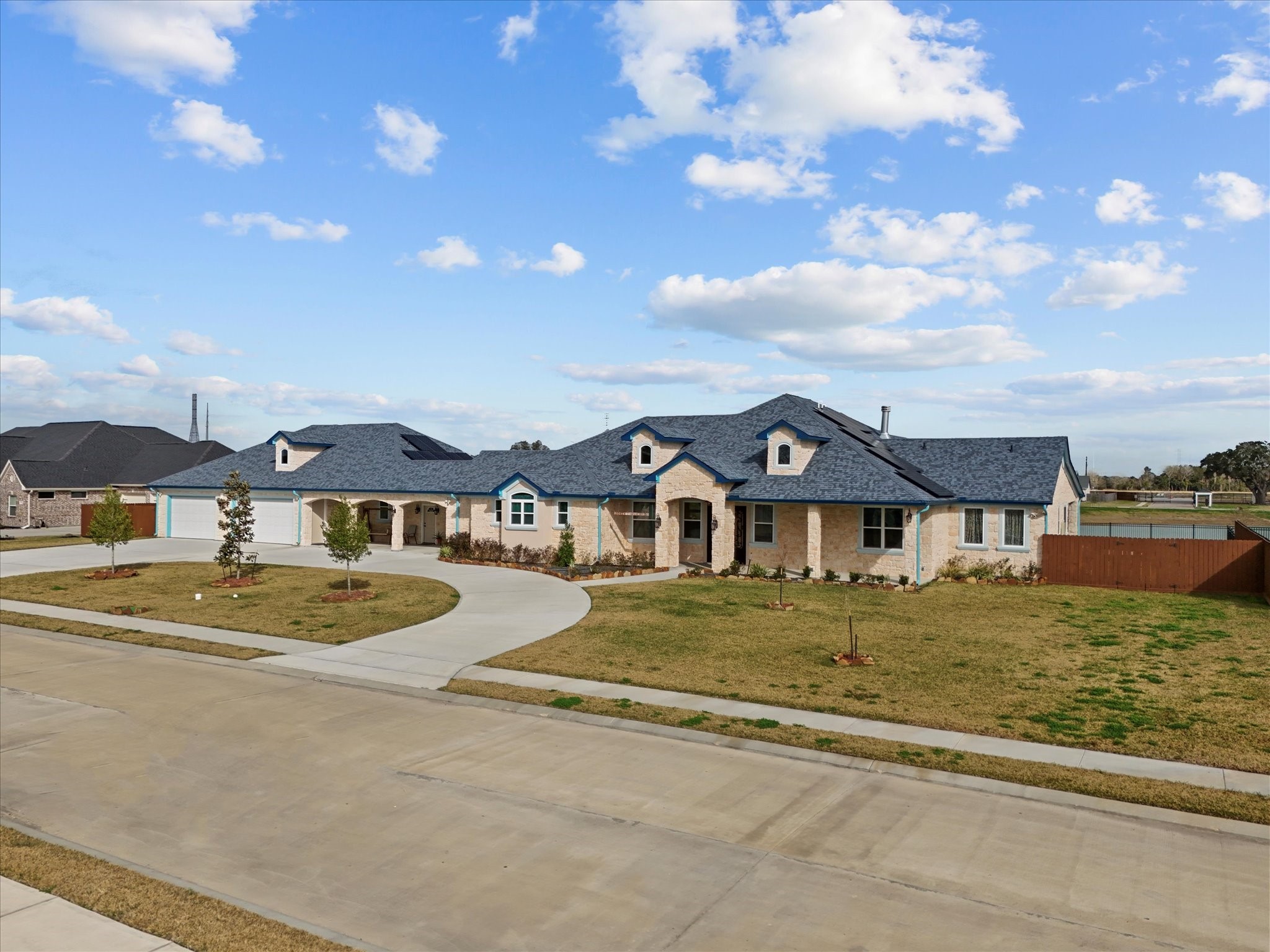 3141 W Tower Circle Property Photo 6