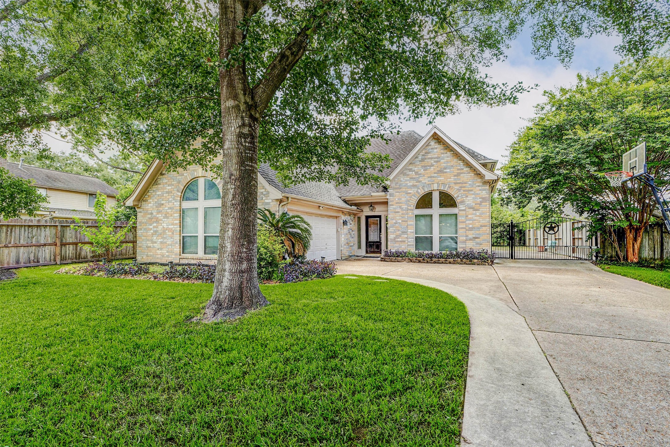 23007 Lanham Drive Property Photo