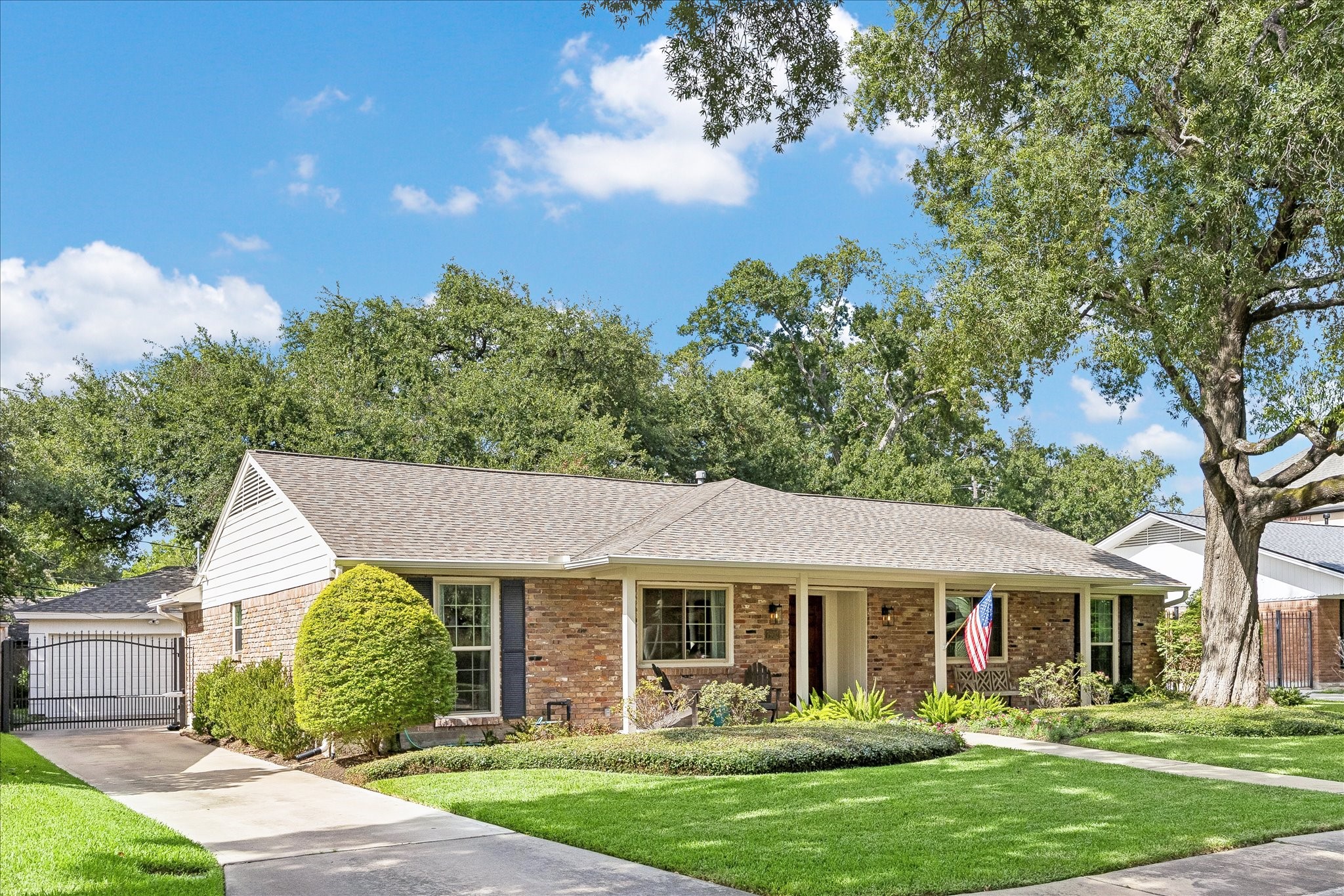 7902 Burgoyne Road Property Photo 6