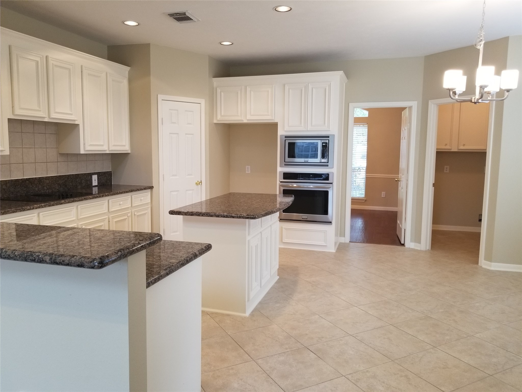 22007 Willow Side Court Property Photo 14