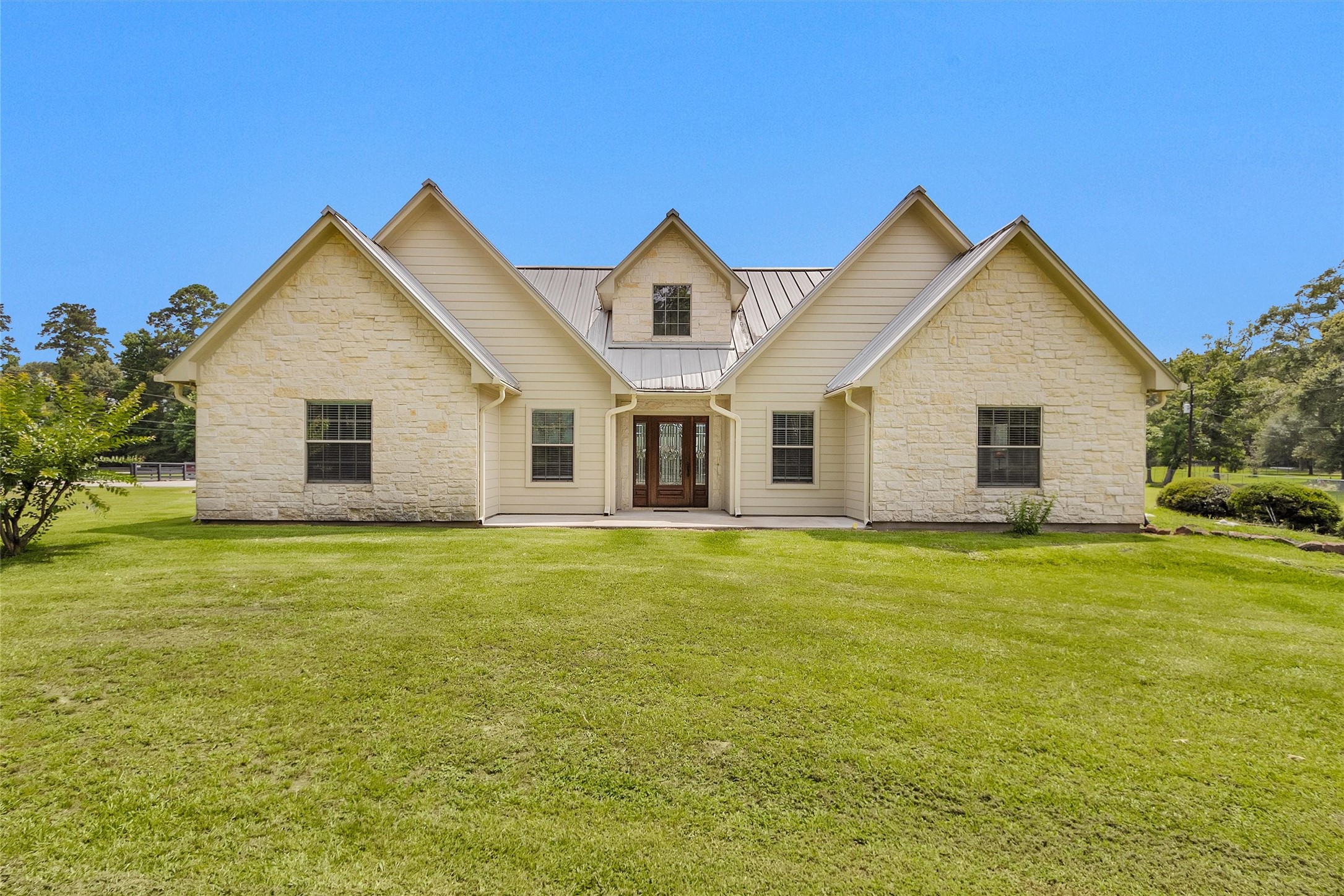 11426 Willis Waukegan Road Property Photo 4
