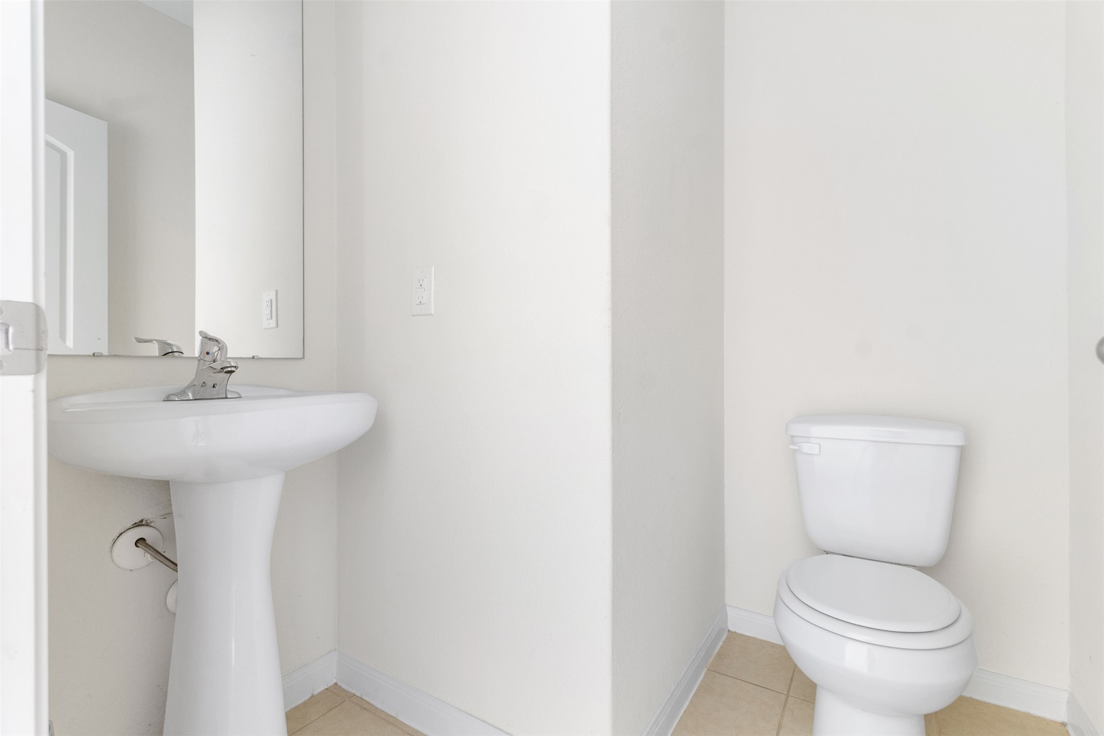 11002 Hillside Creek Drive Property Photo 9