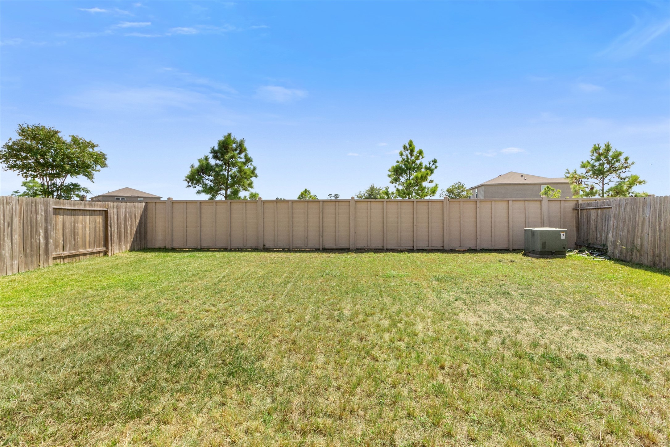11002 Hillside Creek Drive Property Photo 20