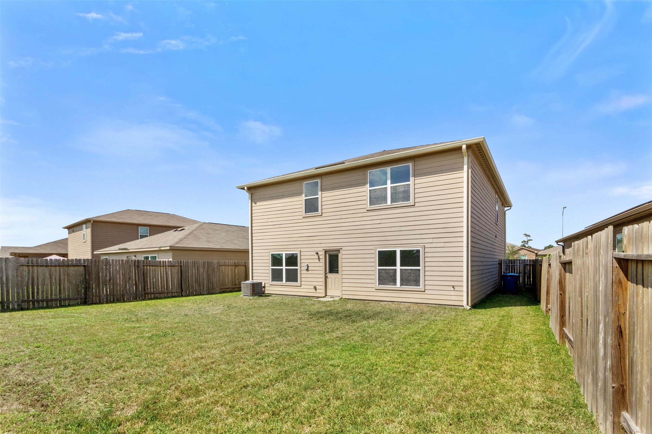 11002 Hillside Creek Drive Property Photo 21