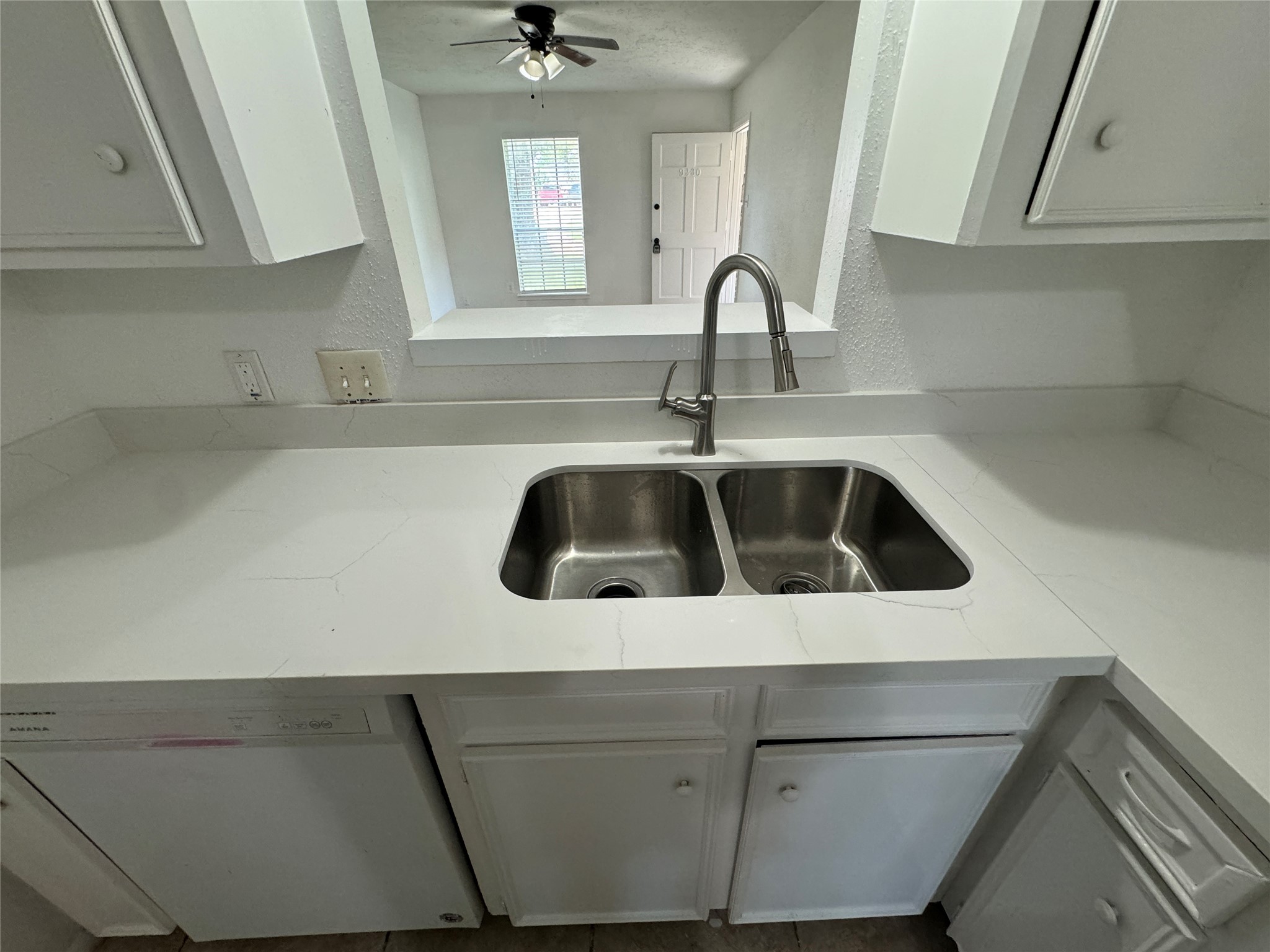 9330 Tooley Drive Property Photo 15