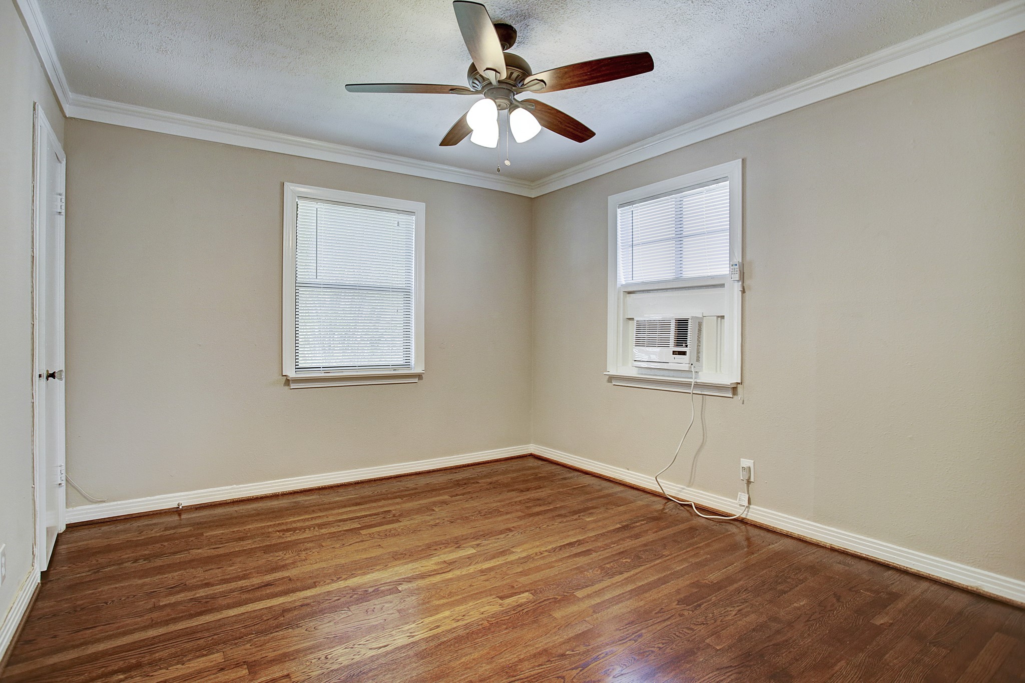 2316 Hazard Street 2 Property Photo 8