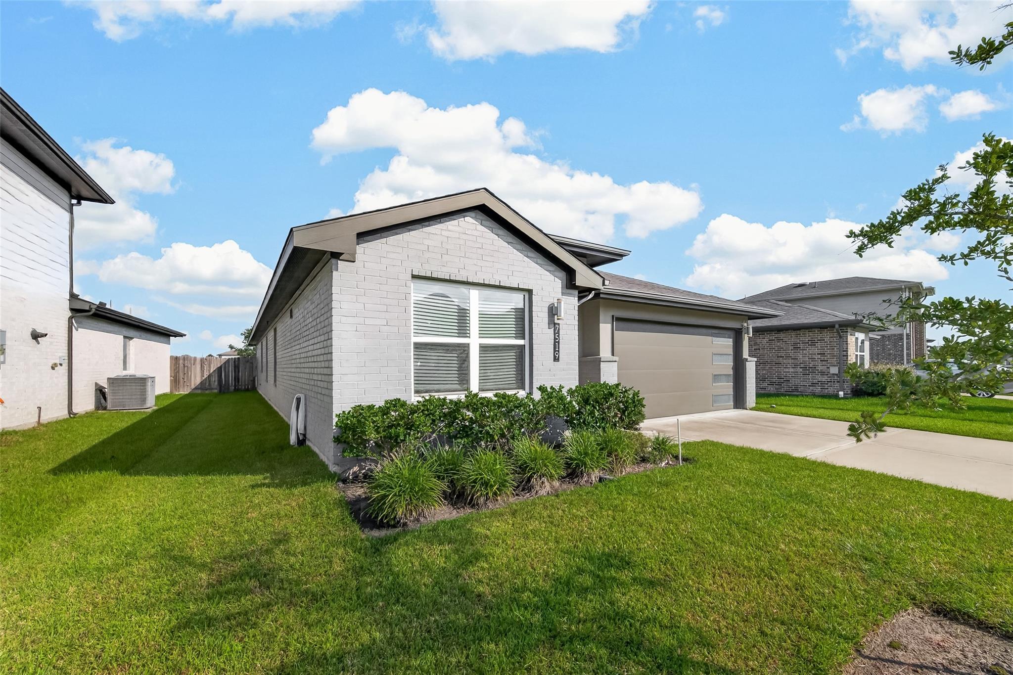 7519 Victoria Brook Trace, Richmond Tx 77407 Property Photo 2
