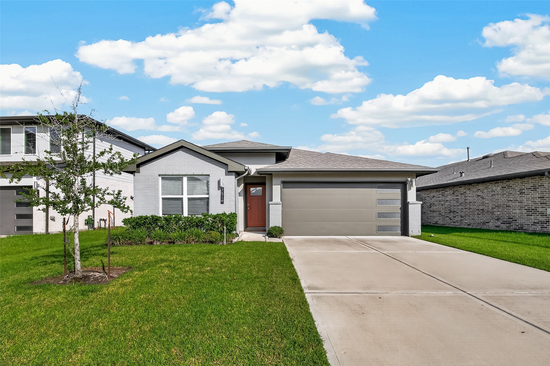 7519 Victoria Brook Trace Property Photo 3