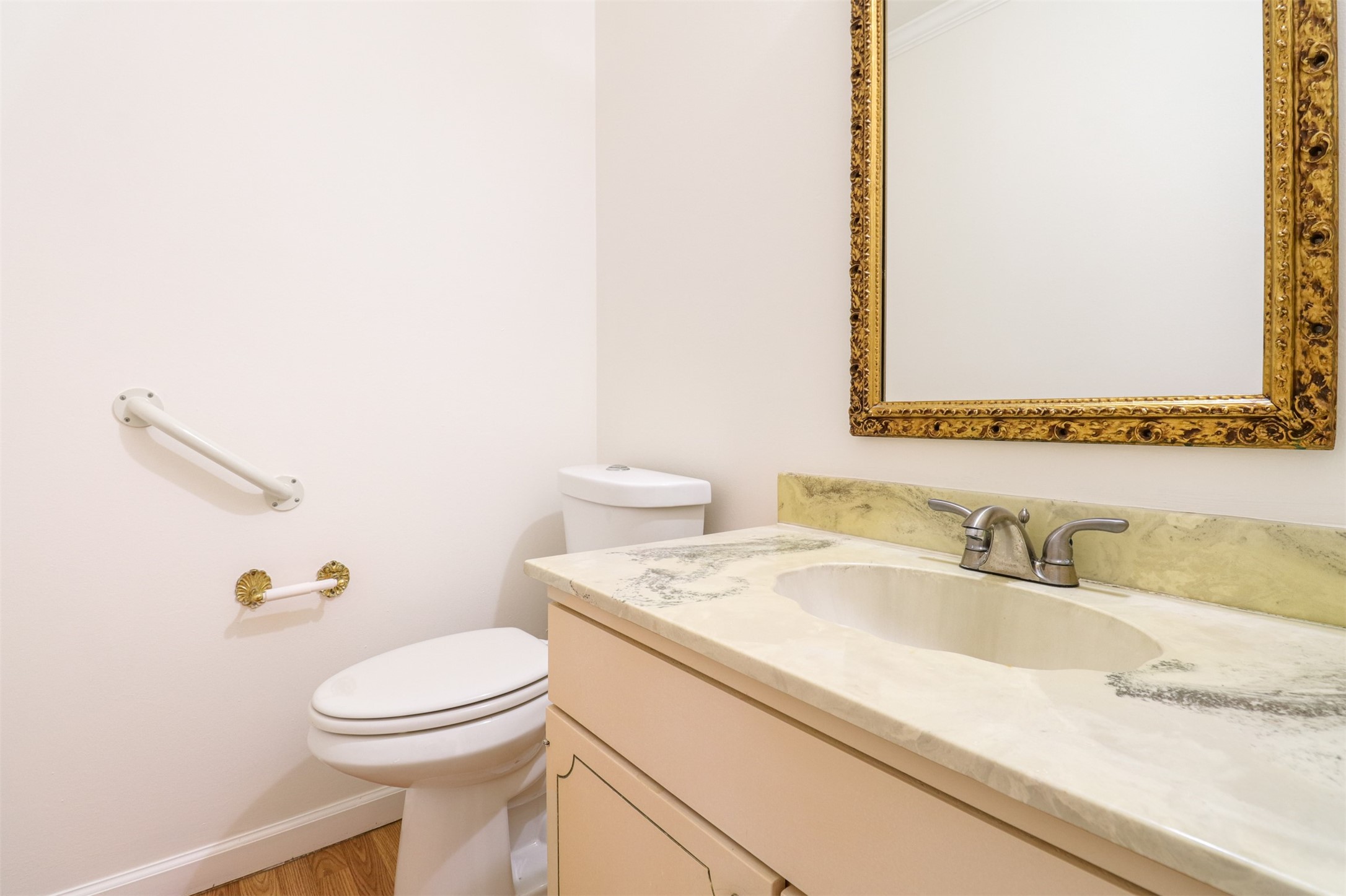 6332 Chevy Chase Drive 16 Property Photo 5