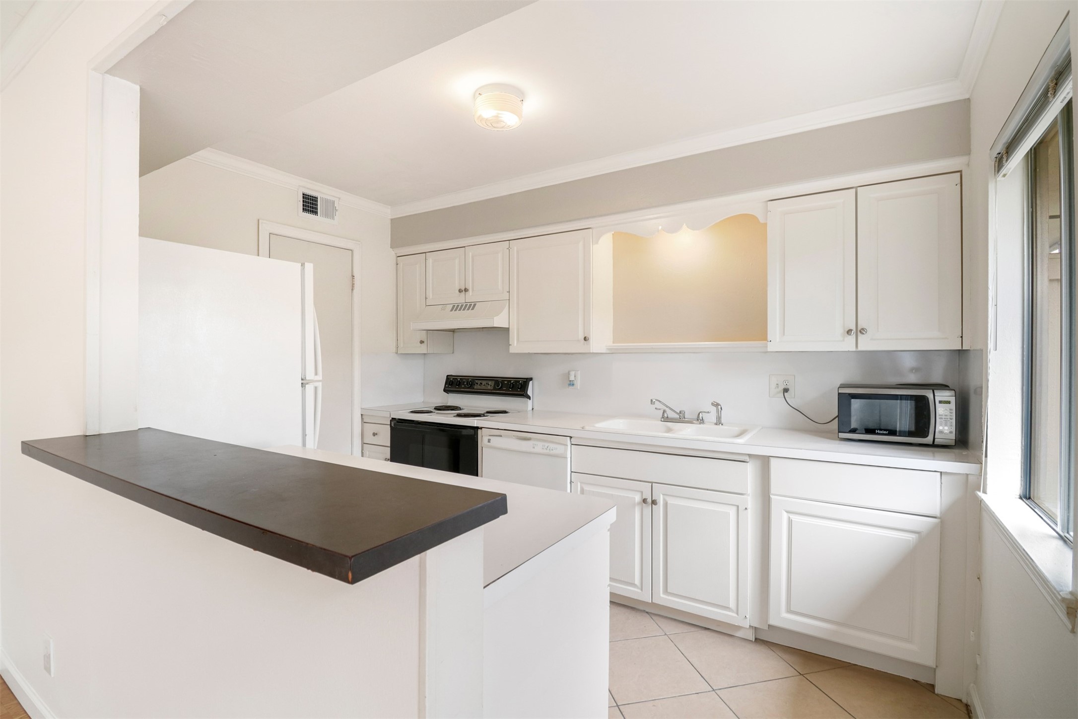 6332 Chevy Chase Drive 16 Property Photo 7