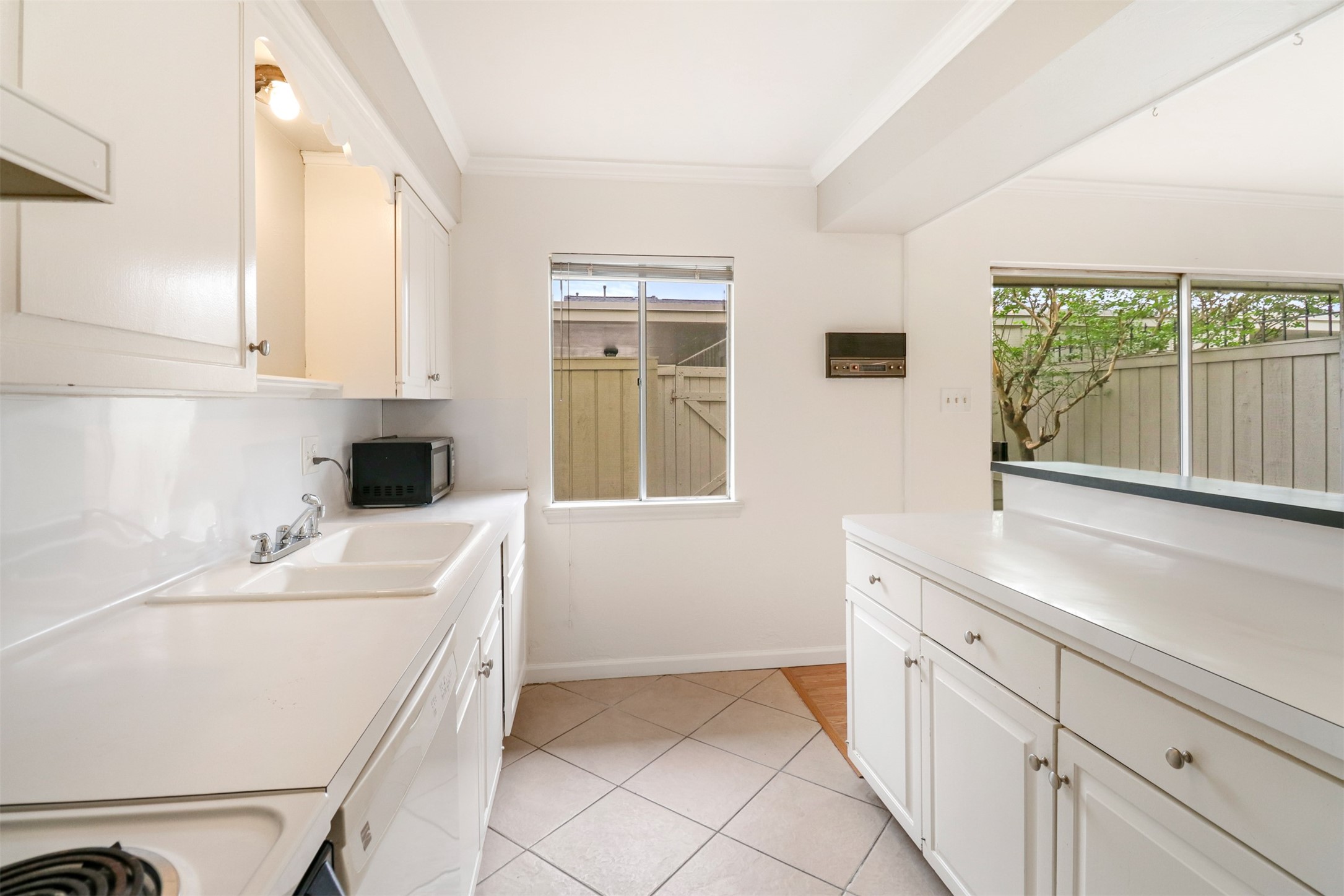 6332 Chevy Chase Drive 16 Property Photo 8