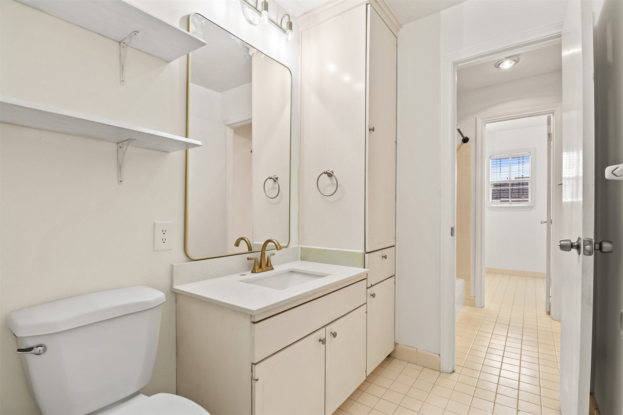 6332 Chevy Chase Drive 16 Property Photo 12