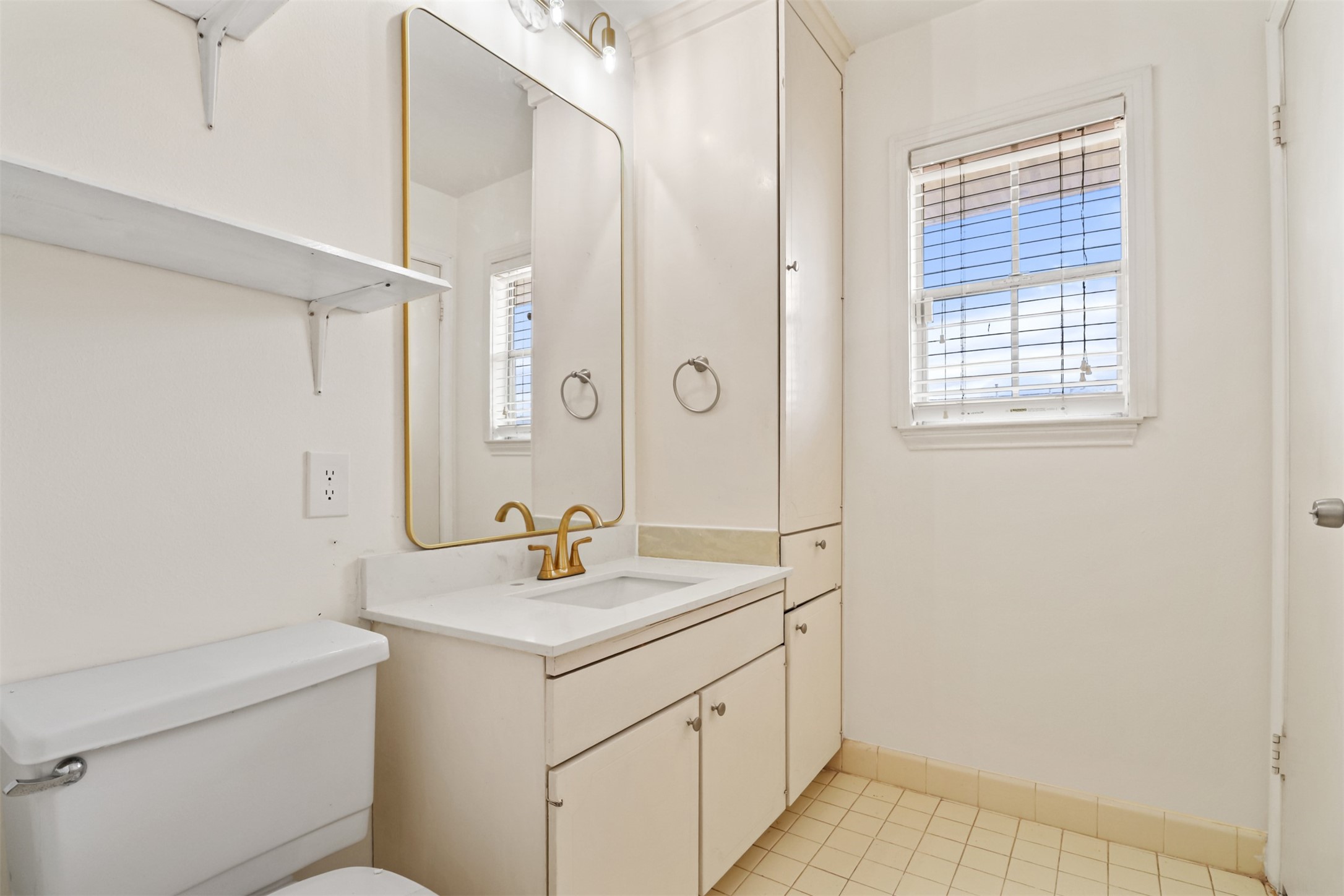 6332 Chevy Chase Drive 16 Property Photo 15
