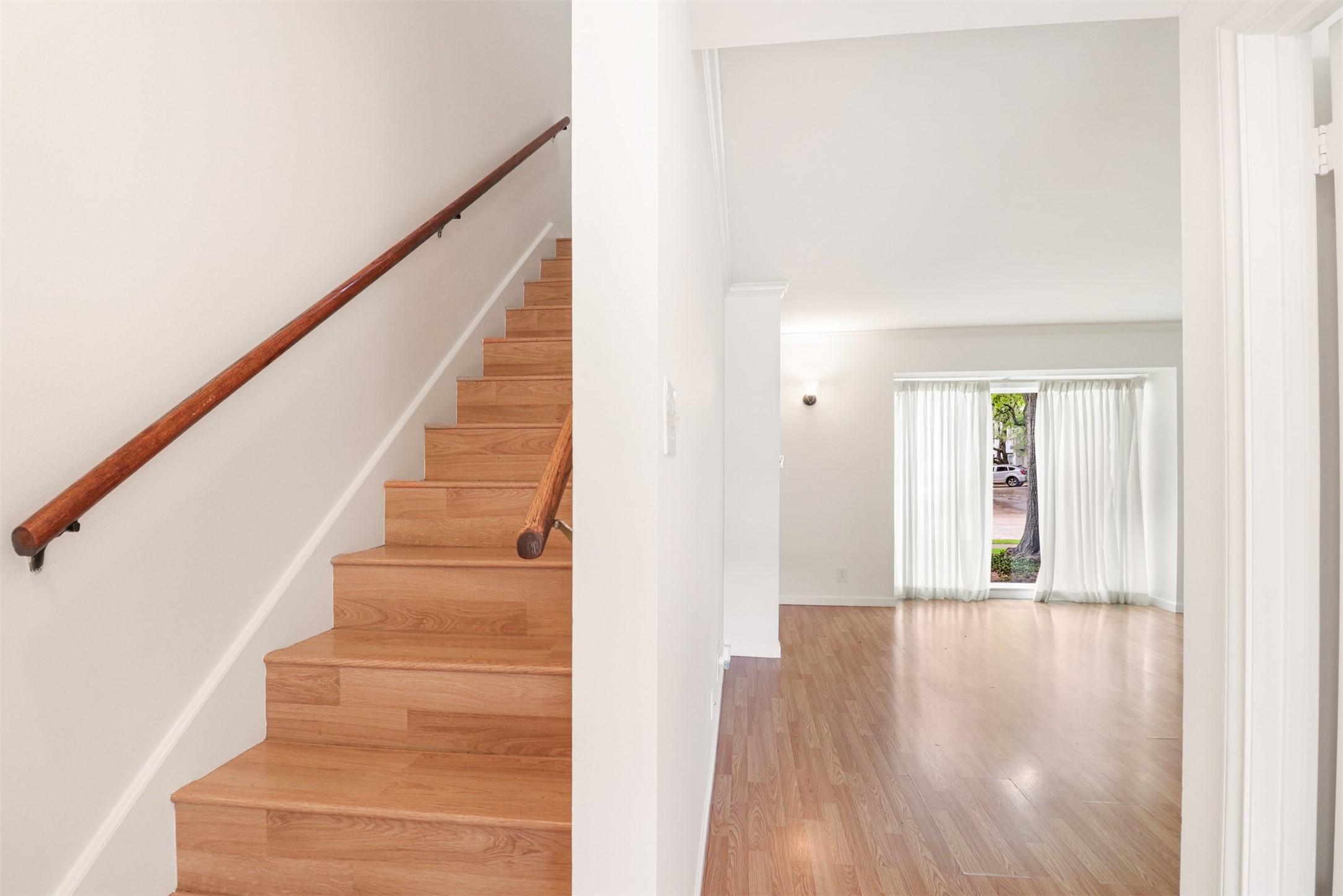 6332 Chevy Chase Drive 16 Property Photo 19