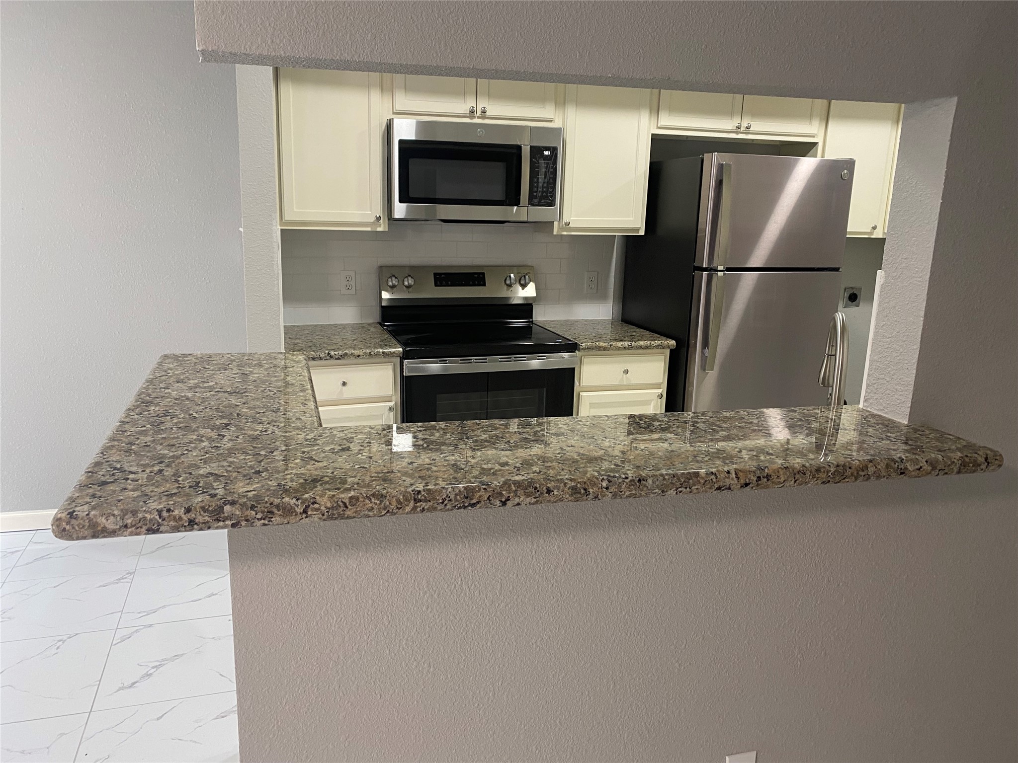 6633 W Airport Boulevard 1304 Property Photo 4