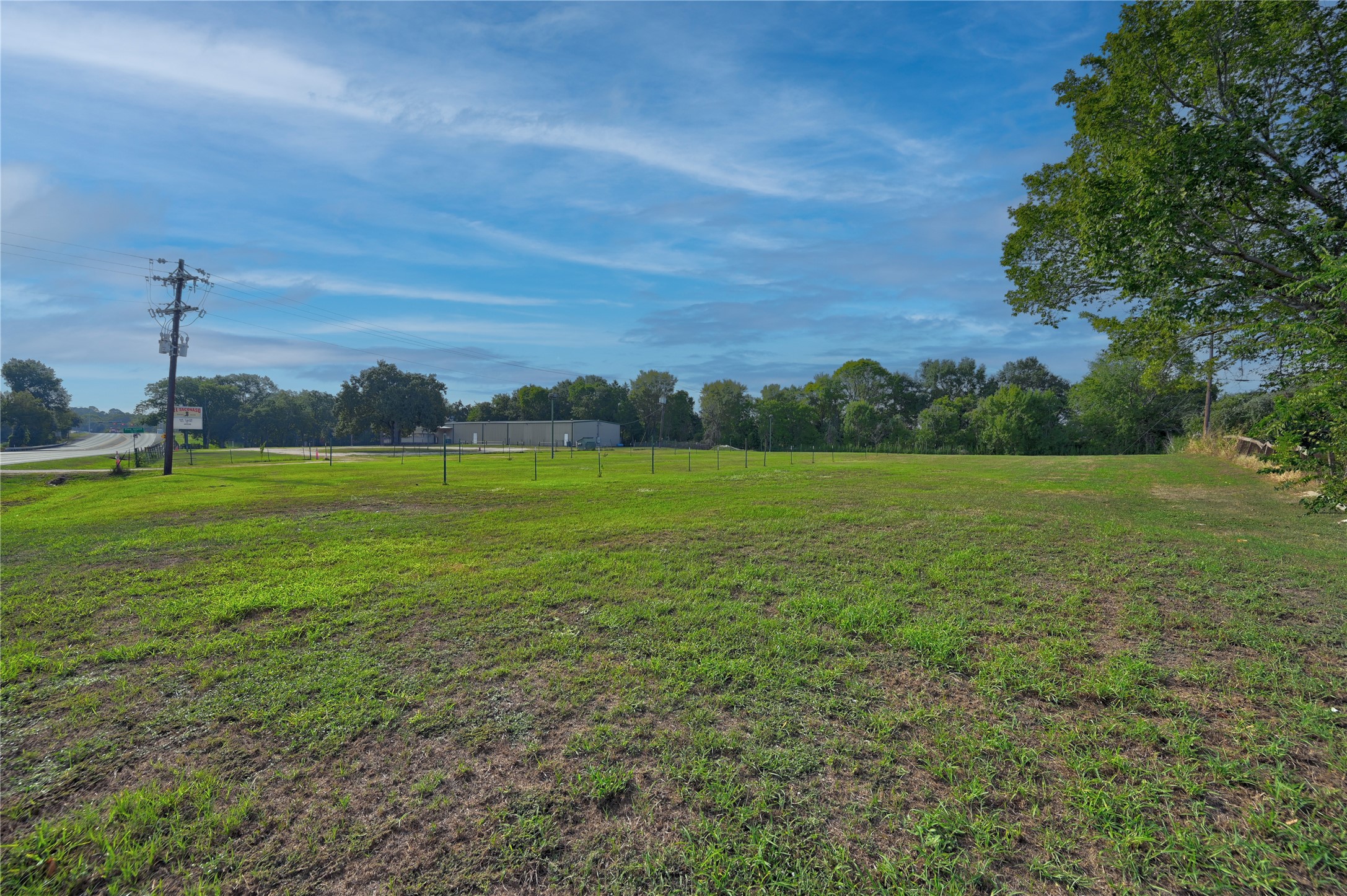 47921 Highway 290 Bus Property Photo 17