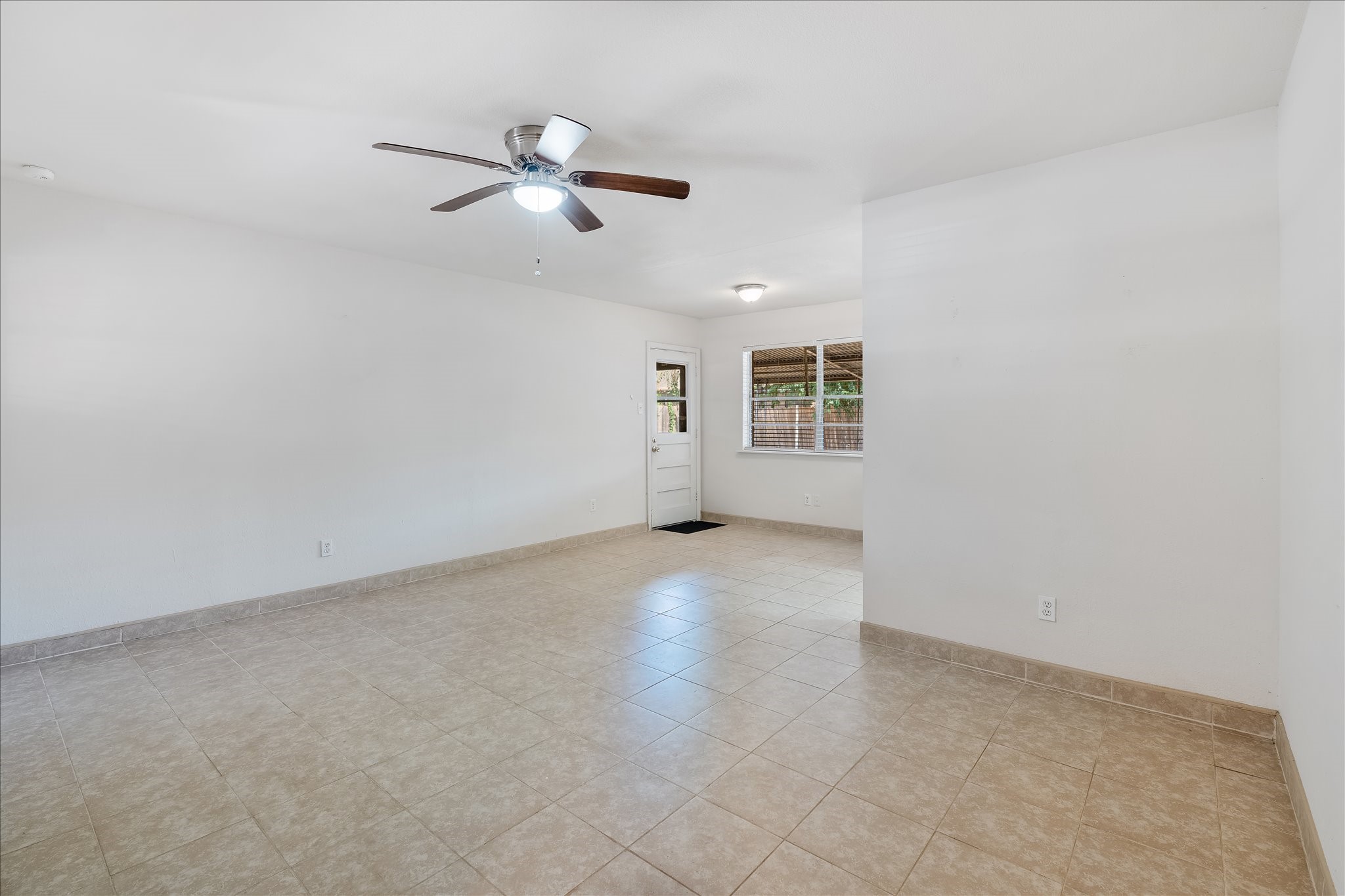 2303 Willowby Property Photo 6