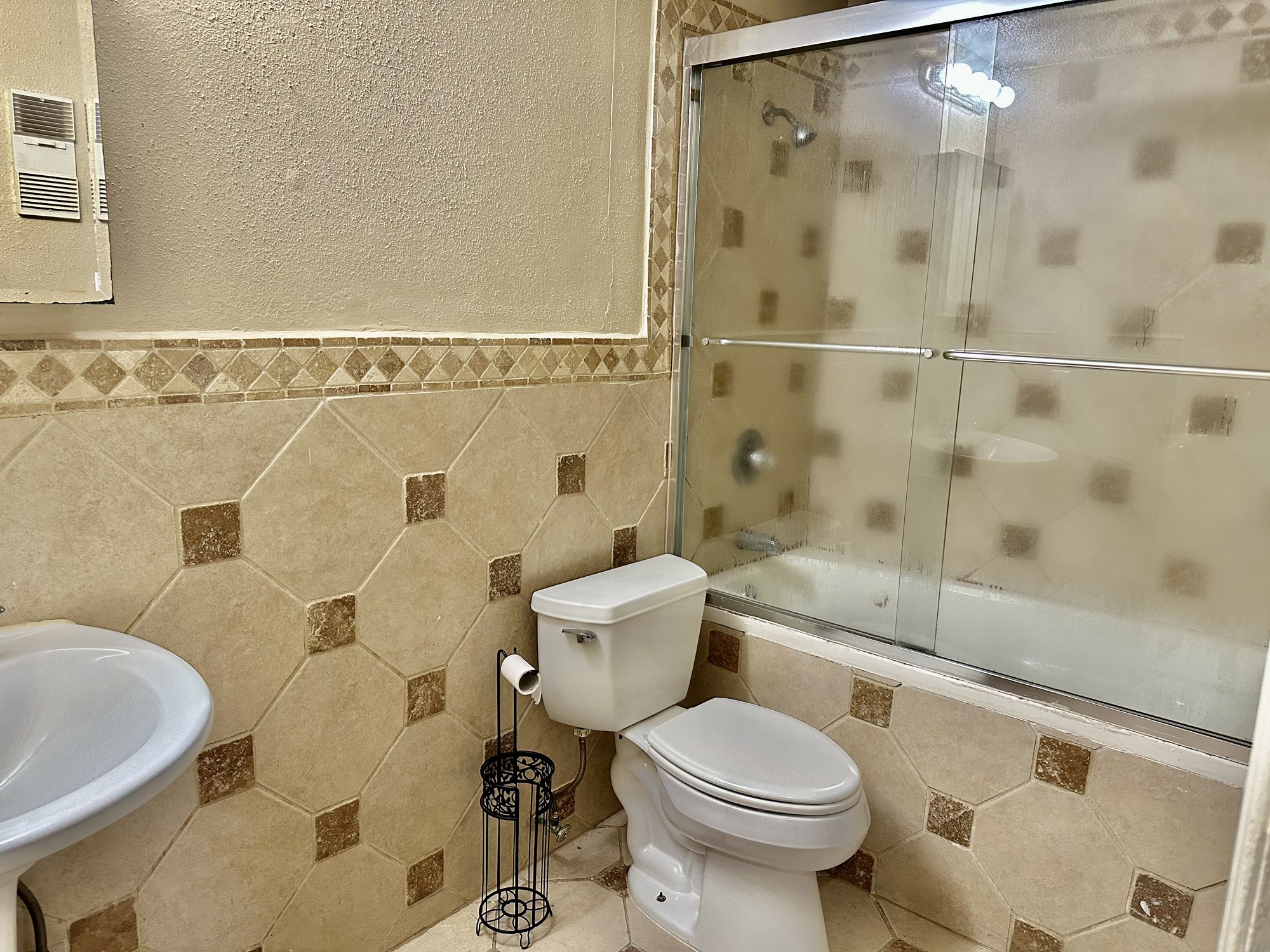 2750 Holly Hall Street 703 Property Photo 11