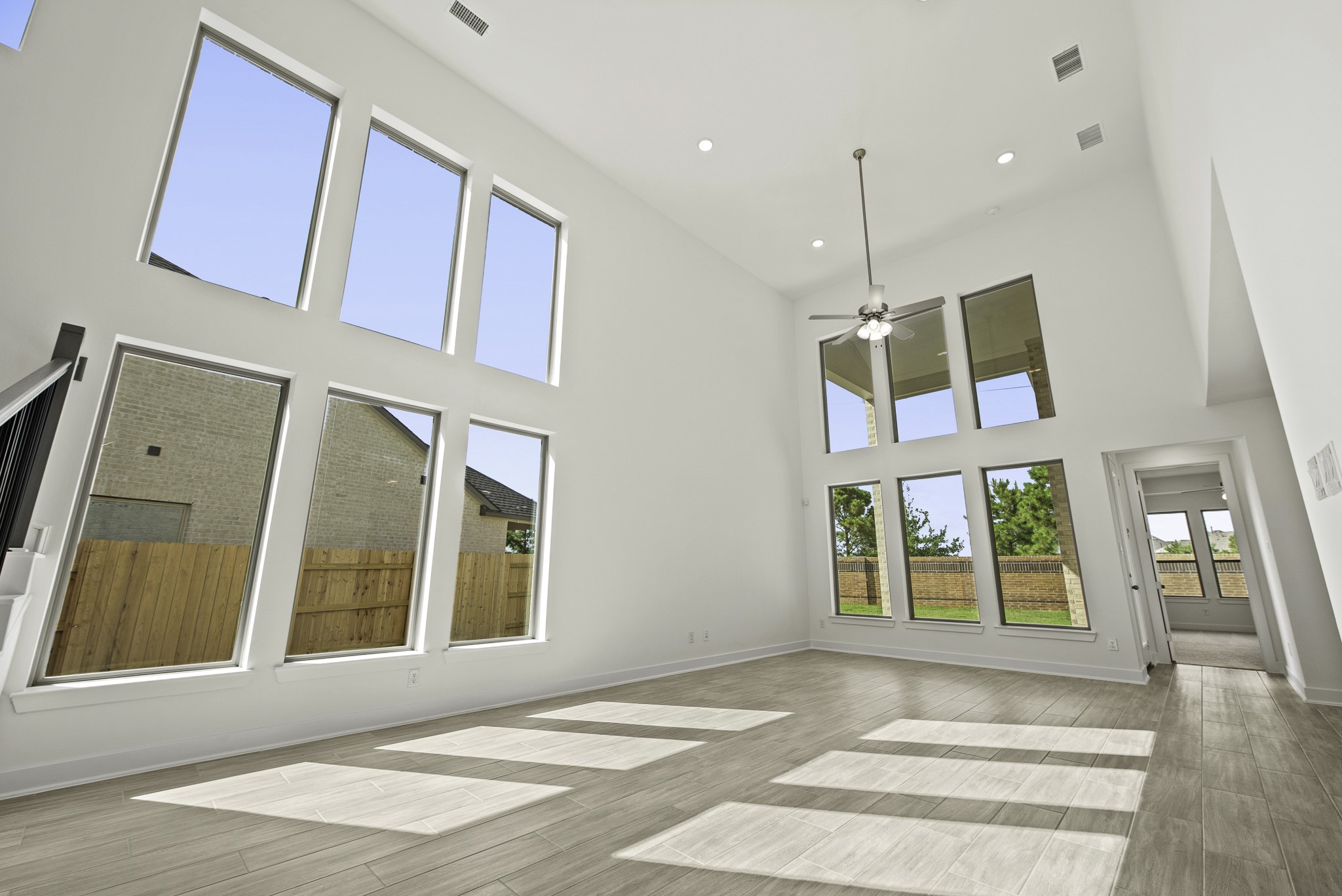 7819 Clover Gully Lane Property Photo 4