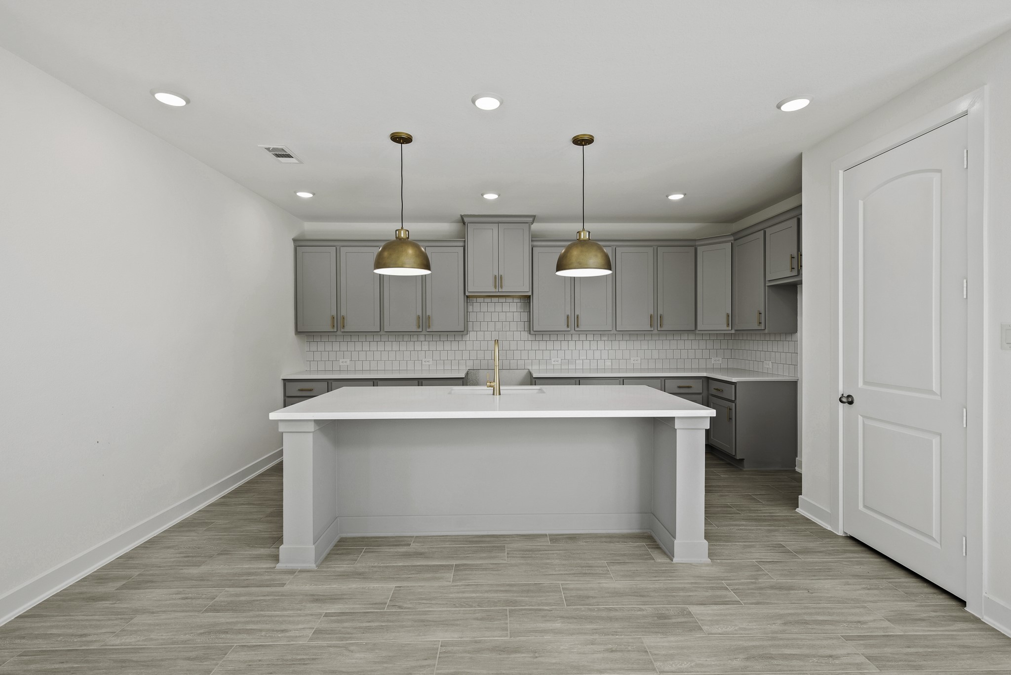 7819 Clover Gully Lane Property Photo 5